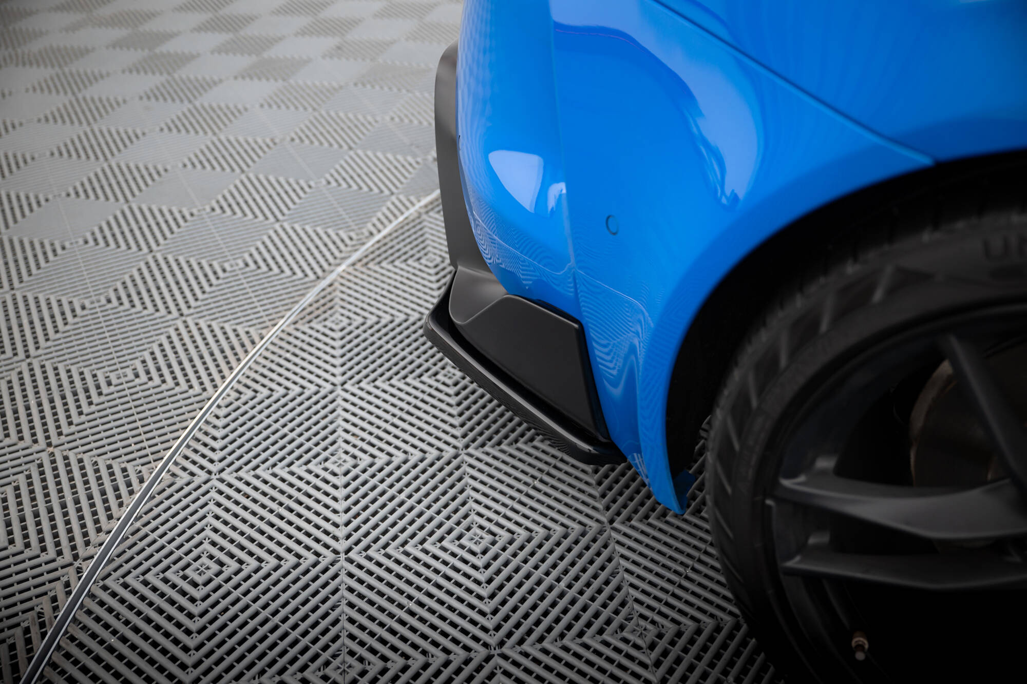 Heck Ansatz Flaps Diffusor V.2 für Toyota Supra Mk5 schwarz Hochglanz
