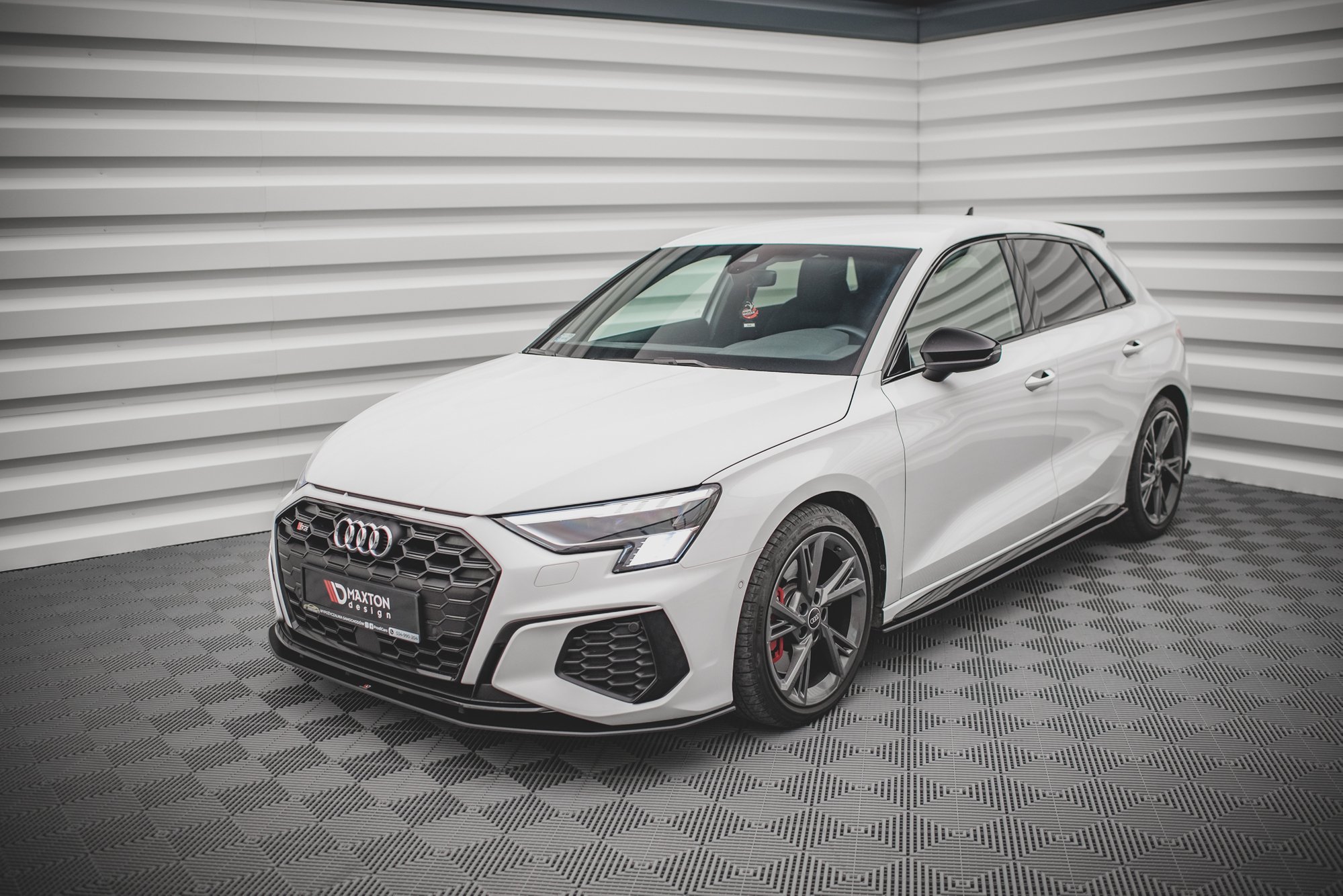 Street Pro Spoilerlippe Front Ansatz passend für Audi S3 / A3 S-Line 8Y rot
