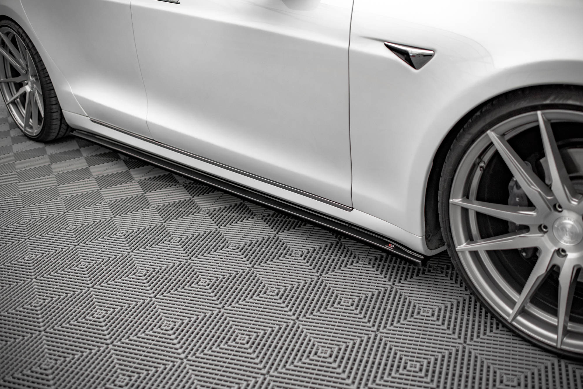 Seitenschweller Ansatz Paar passend für Tesla Model S FL schwarz Hochglanz