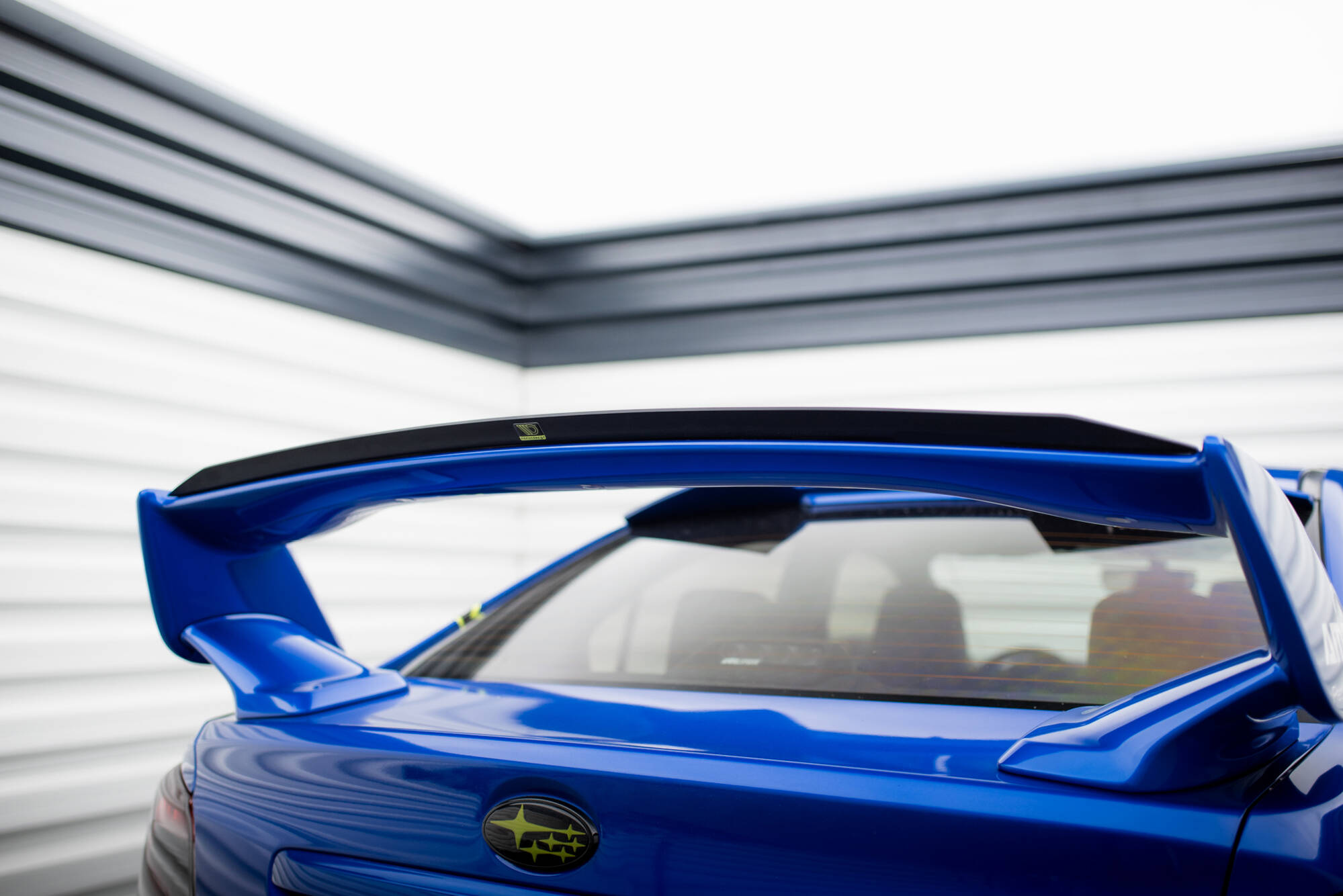 Spoiler CAP für Subaru Impreza WRX STI Mk1 schwarz Hochglanz
