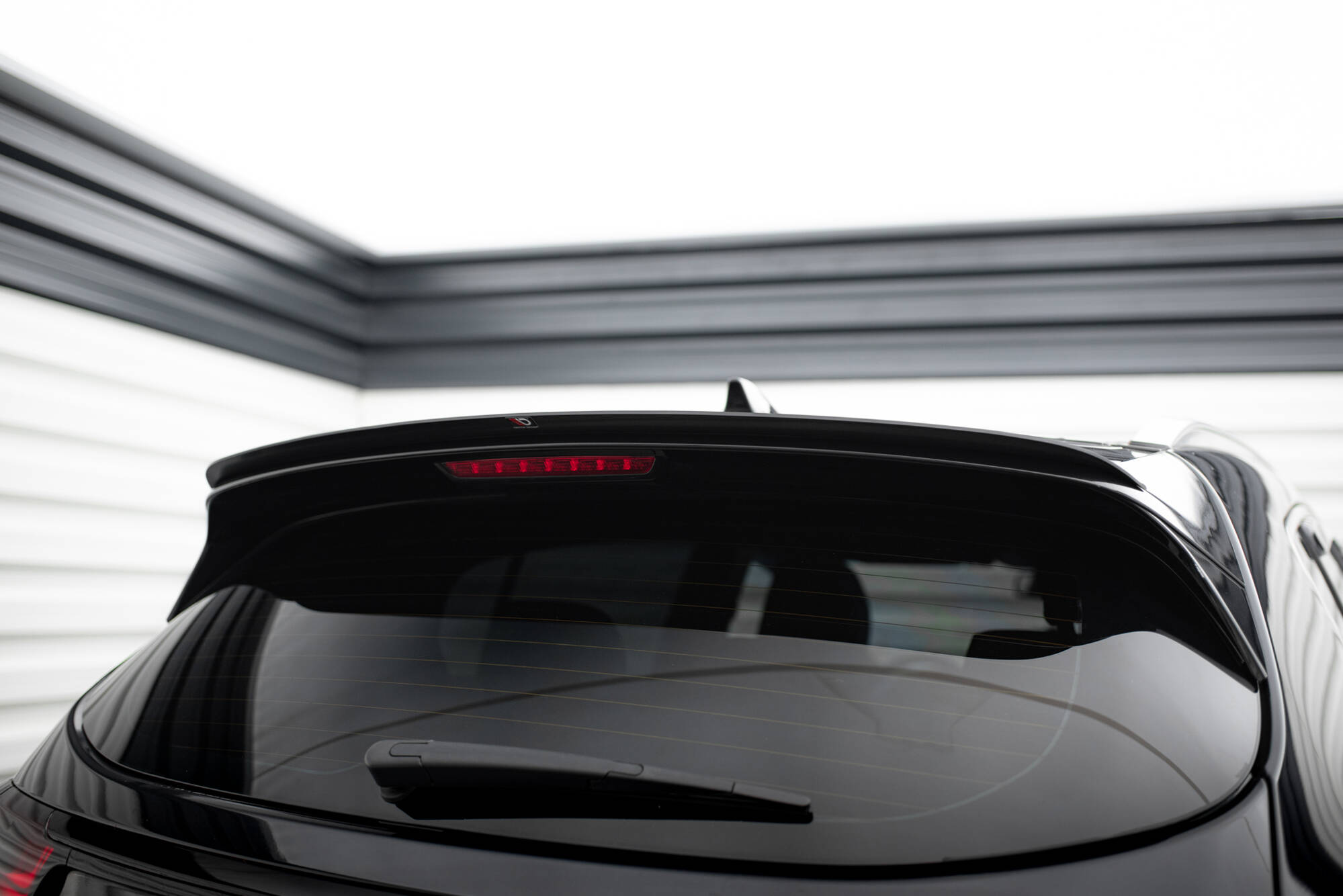 Spoiler CAP für KIA SPORTAGE mk4 GT-Line schwarz Hochglanz