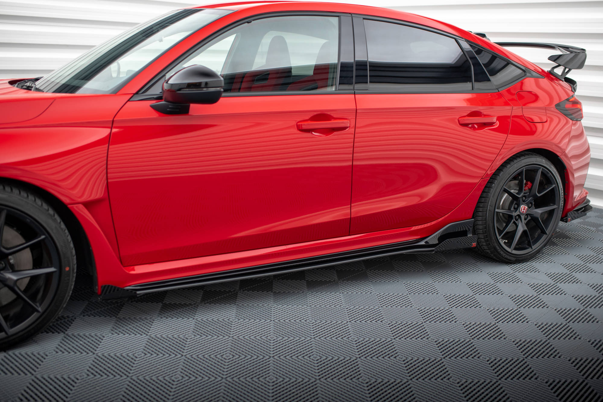 Street Pro Seitenschweller Leisten passend für Honda Civic Type-R Mk 11 rot+ Hochglanz Flaps