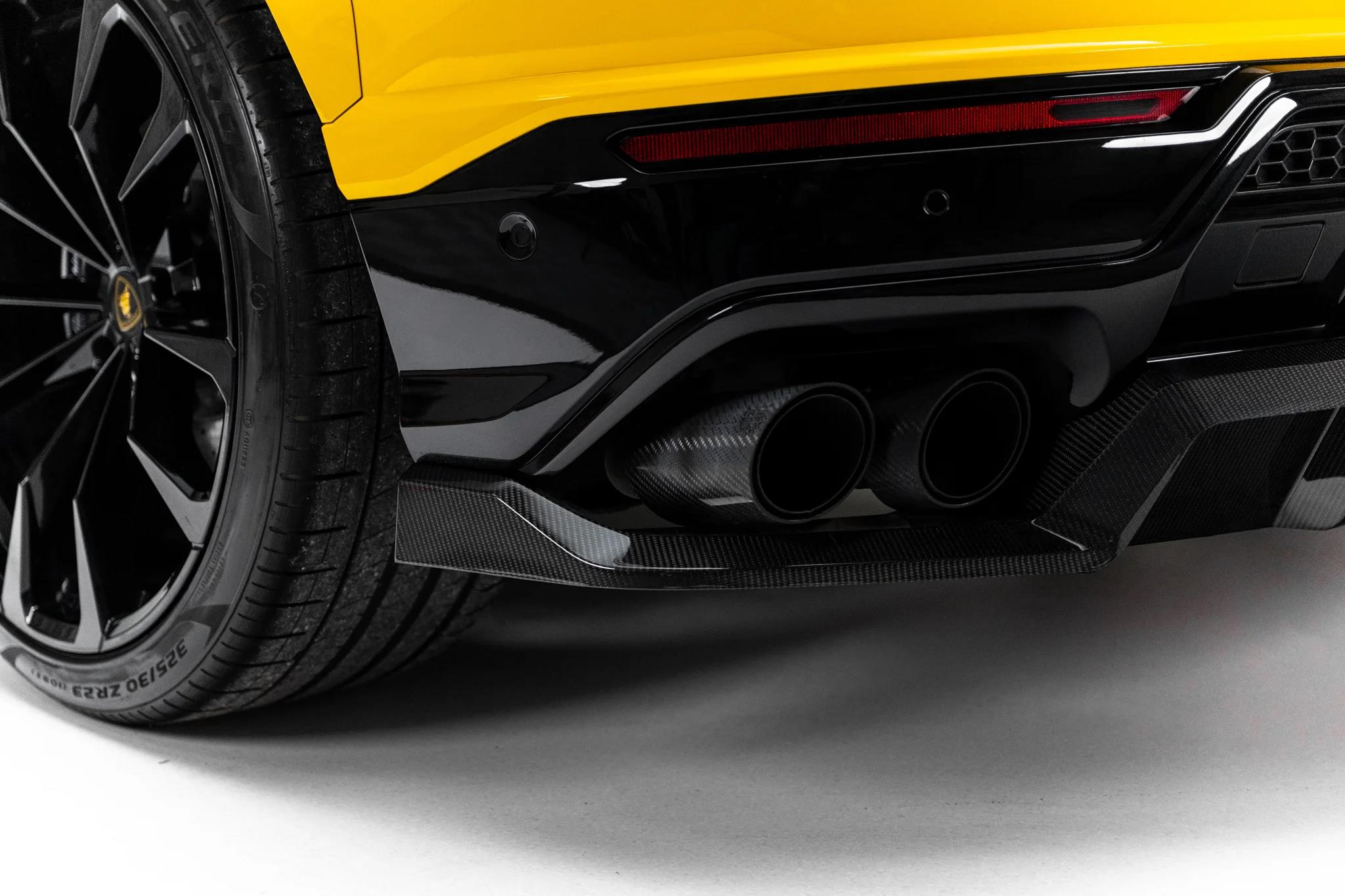 Prepreg Carbon Fiber Rear Splitter (mit einem vertikalem balken) Lamborghini Urus Mk 1