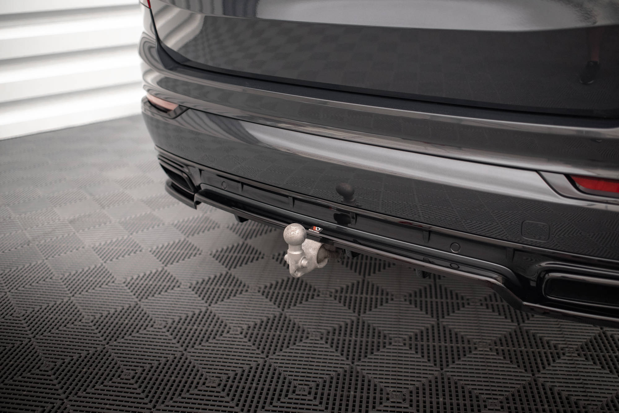 Street+ Mittlerer Diffusor RACE Heck Ansatz passend für Volvo XC90 R-Design Mk2 FL schwarz Hochglanz