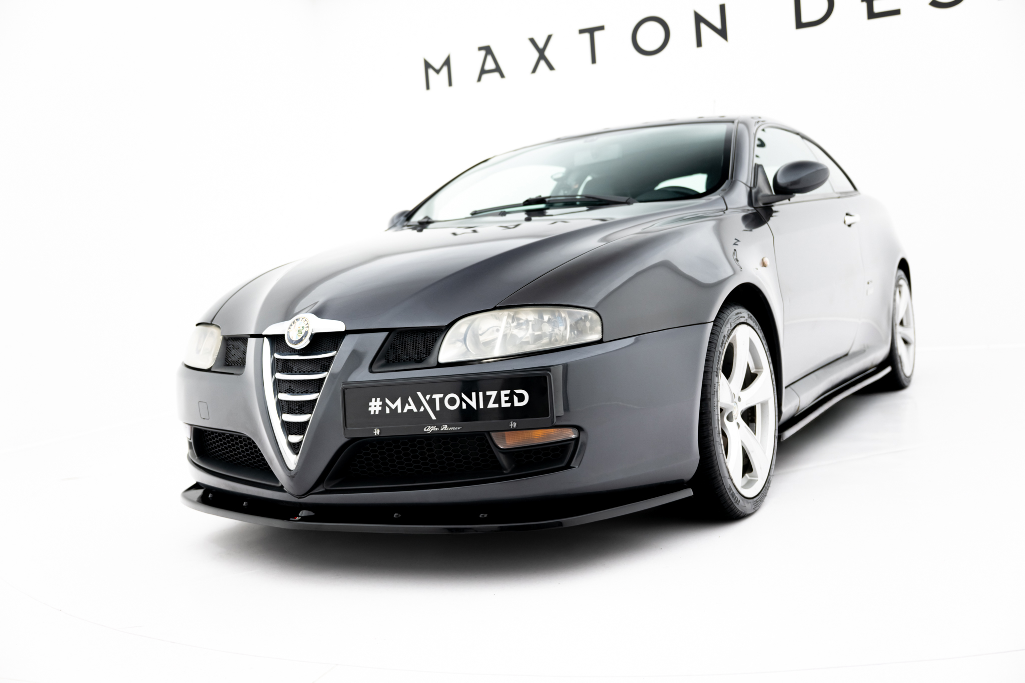 Front Ansatz V.1 für Alfa Romeo GT schwarz Hochglanz