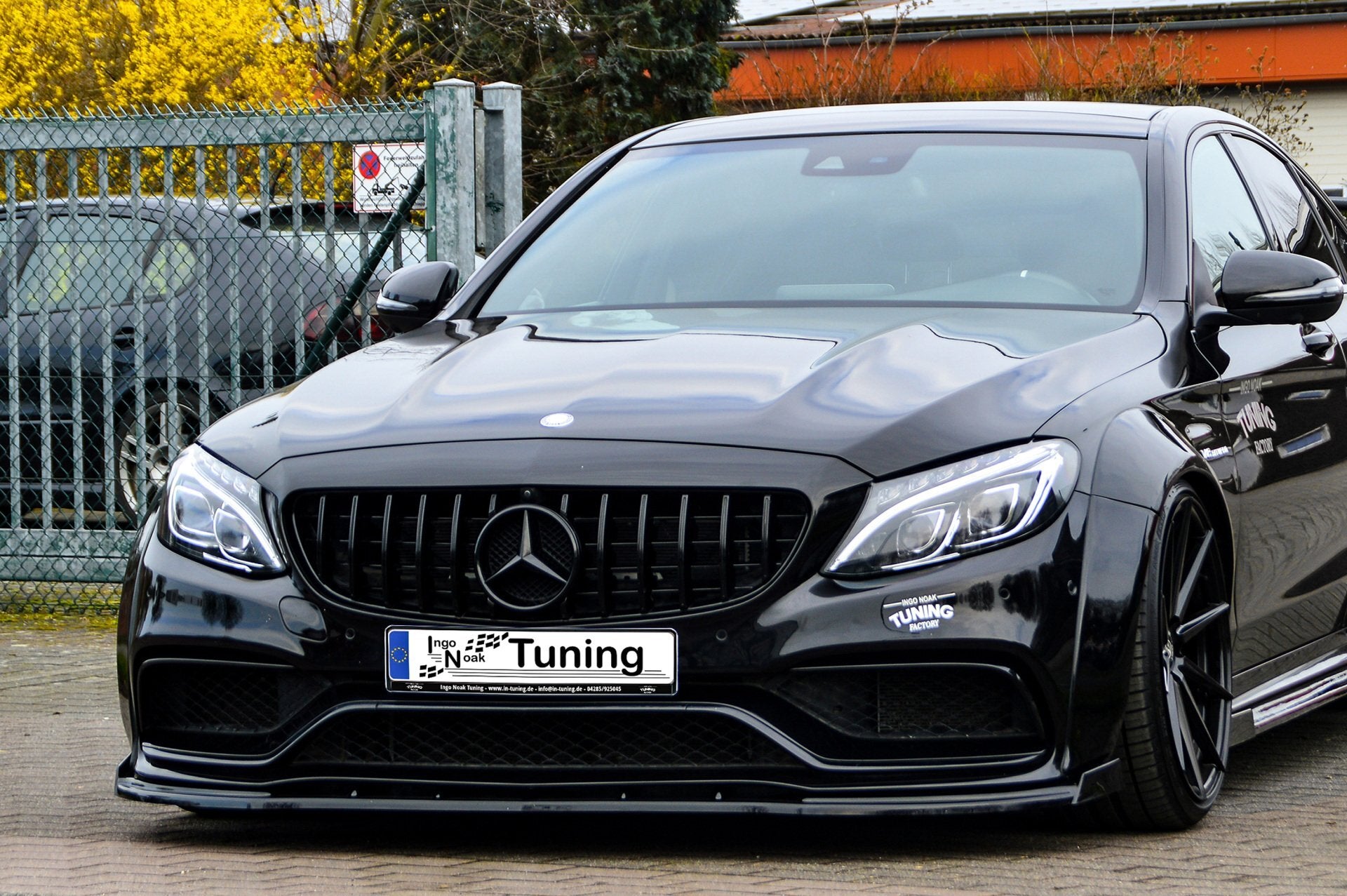 Cup Frontspoilerlippe mit Wing für Mercedes C-Klasse C63AMG W205/C205/A205/S205 Carbon Optik