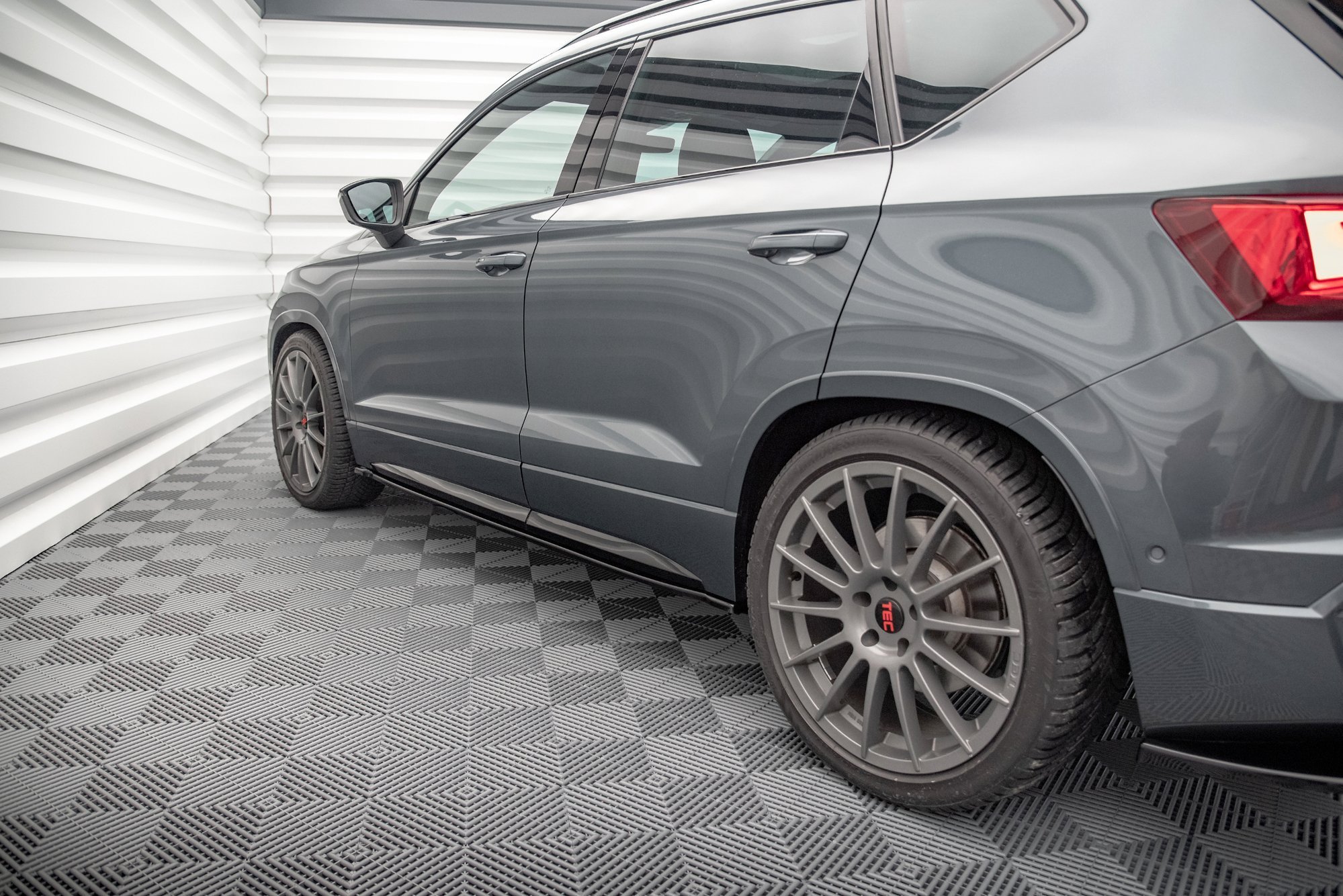 Seitenschweller Ansatz Paar passend für CUPRA Ateca Mk1 / Mk1 FL schwarz Hochglanz
