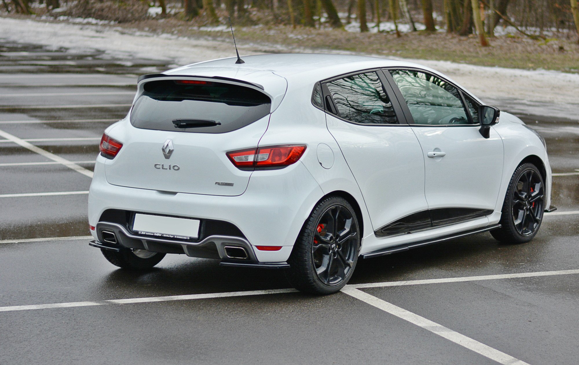 Heck Ansatz Flaps Diffusor für Renault Clio RS Mk4 schwarz Hochglanz