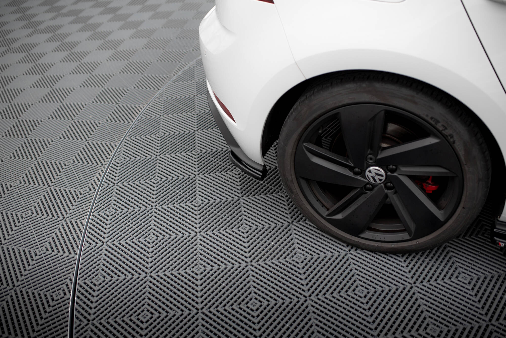 Heck Ansatz Flaps Diffusor für VW GOLF 7 GTI FACELIFT schwarz Hochglanz