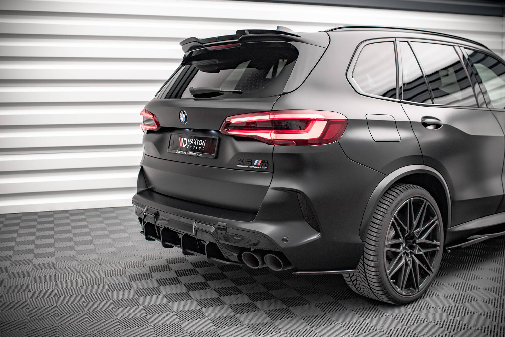 Street+ Heck Ansatz Flaps passend für BMW X5M F95 / F95 FL schwarz Hochglanz