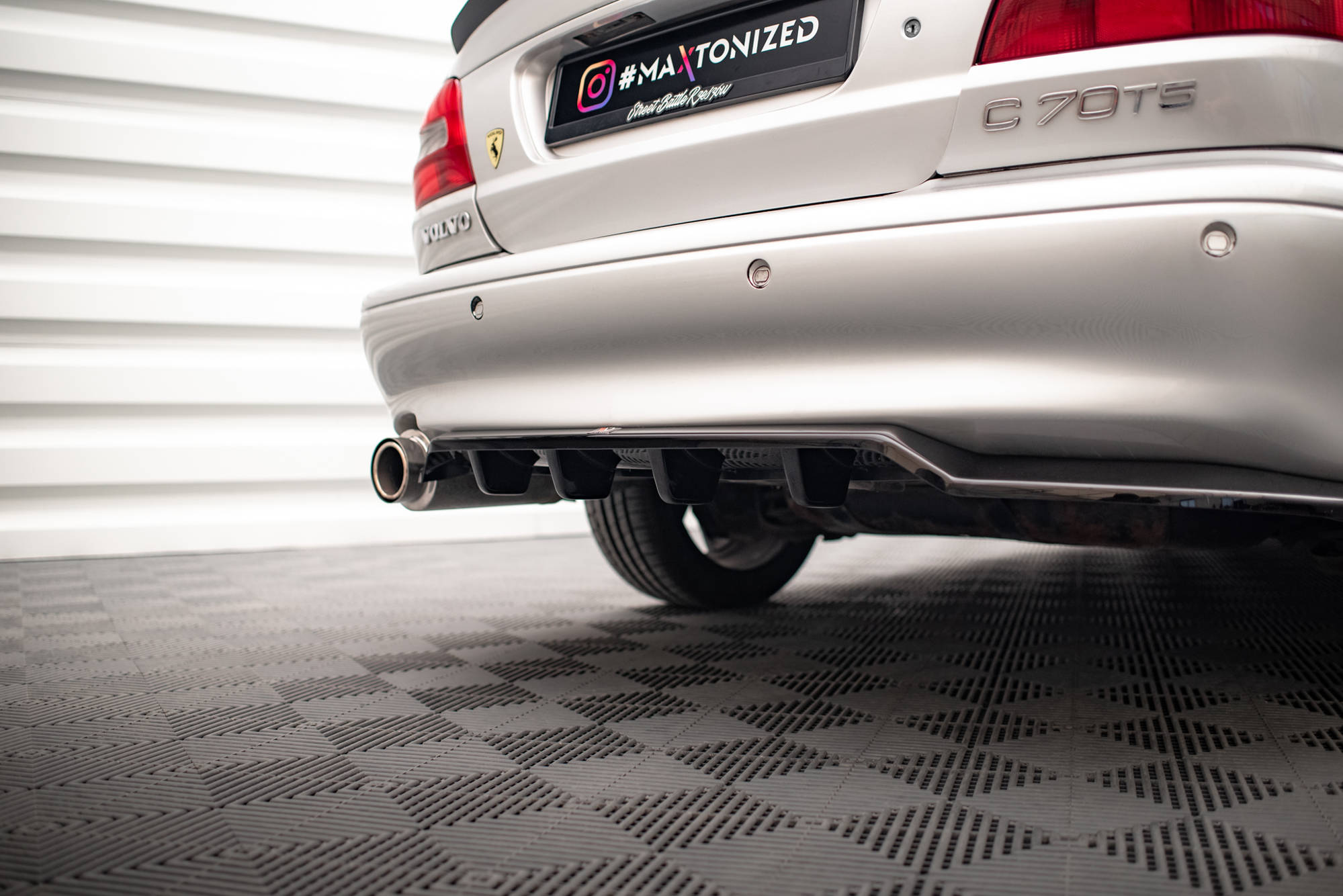 Street+ Mittlerer Diffusor RACE Heck Ansatz passend für Volvo C70 Mk1 schwarz Hochglanz