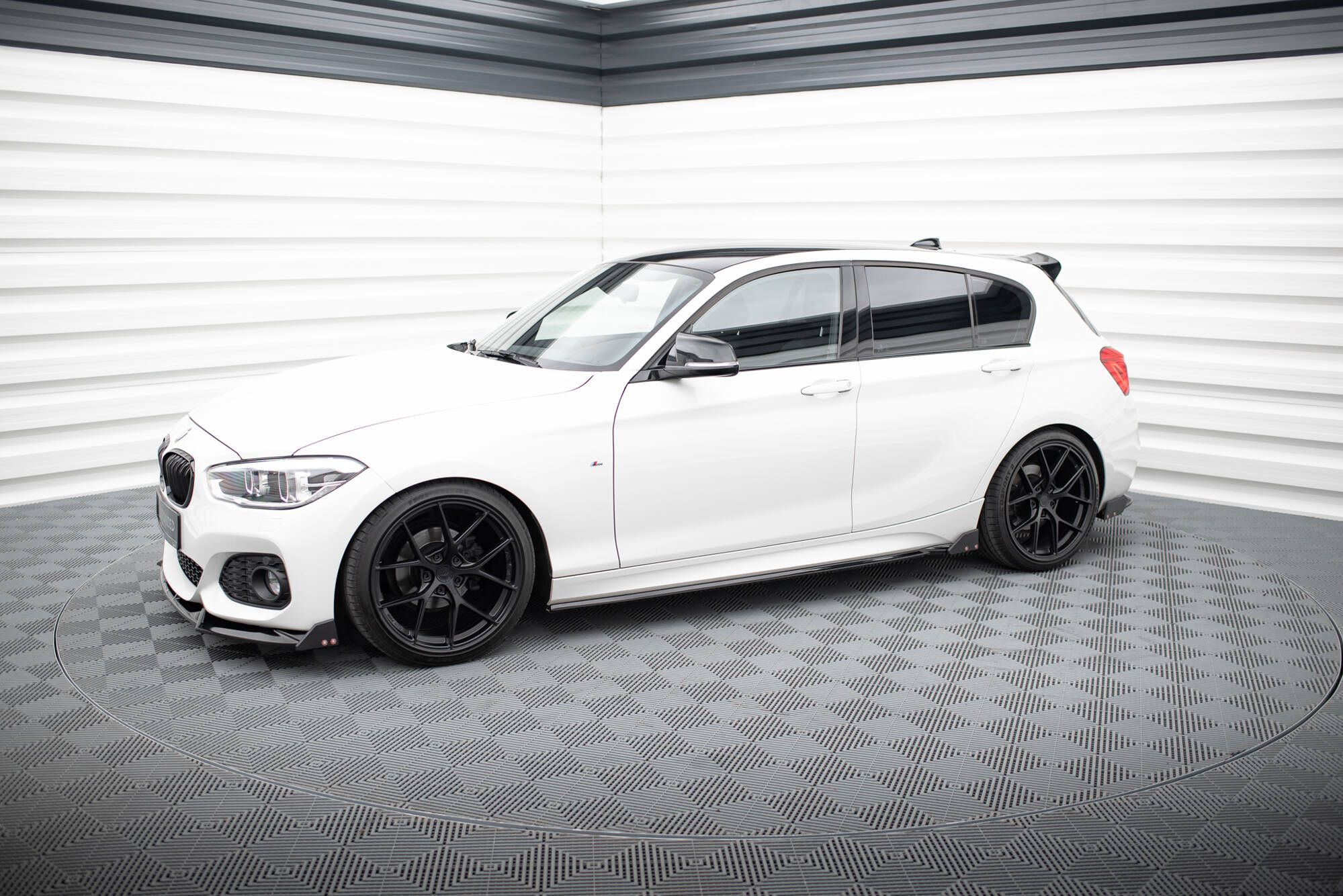 Street+ Seitenschweller Leisten V.4 + Flaps passend für BMW 1er M-Paket / M140i F20 FL