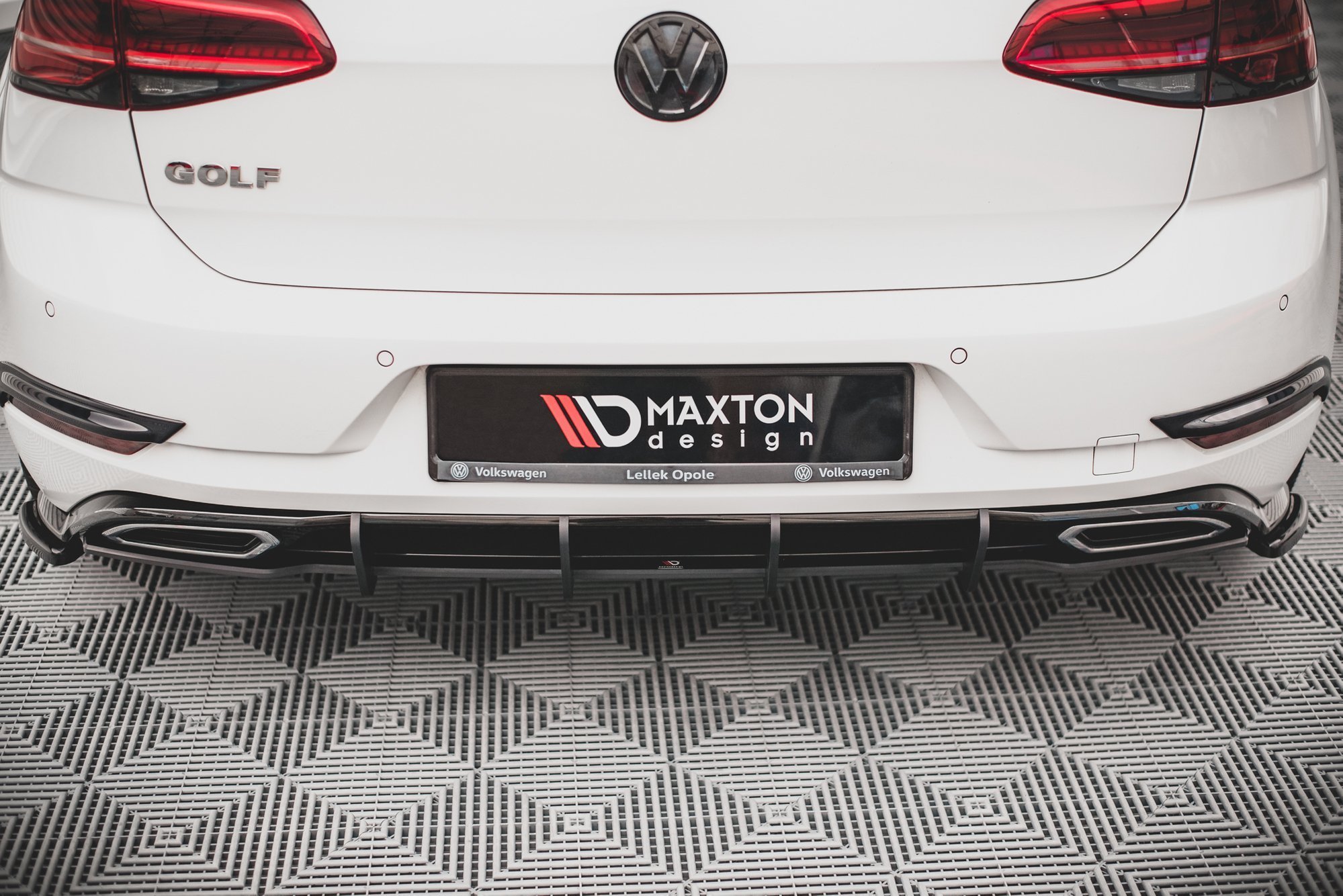 Street Pro Heckschürze Heck Ansatz Diffusor passend für VW Golf R-Line Mk 7 FL SCHWARZ-ROT