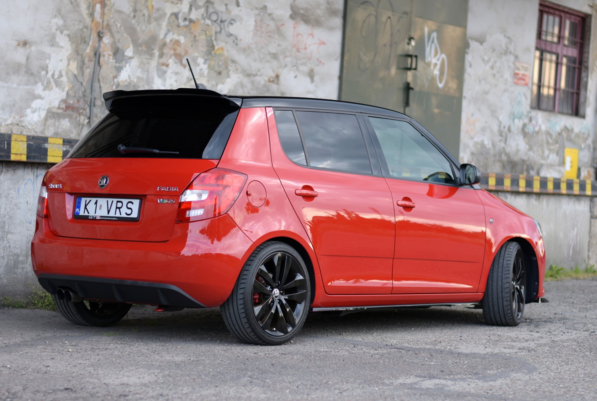 Seitenschweller Ansatz für Skoda Fabia RS Mk2 schwarz Hochglanz