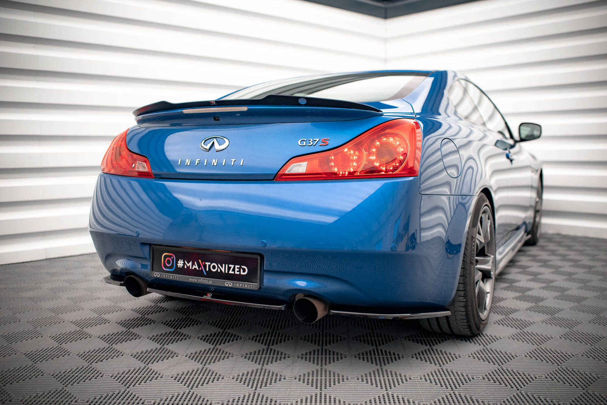 Diffusor Heckansatz passend für Infiniti G37 Coupe schwarz Hochglanz