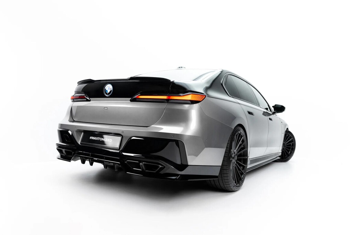 Diffusor RACE V.2 passend für BMW M760e G70 schwarz Hochglanz