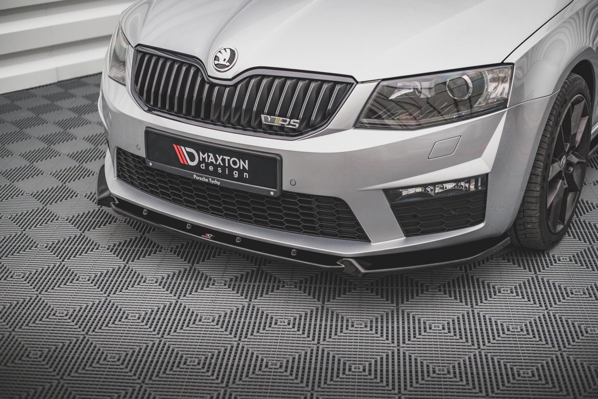 Street+ Spoilerlippe Front Ansatz V.3 passend für Skoda Octavia RS Mk3 schwarz Hochglanz