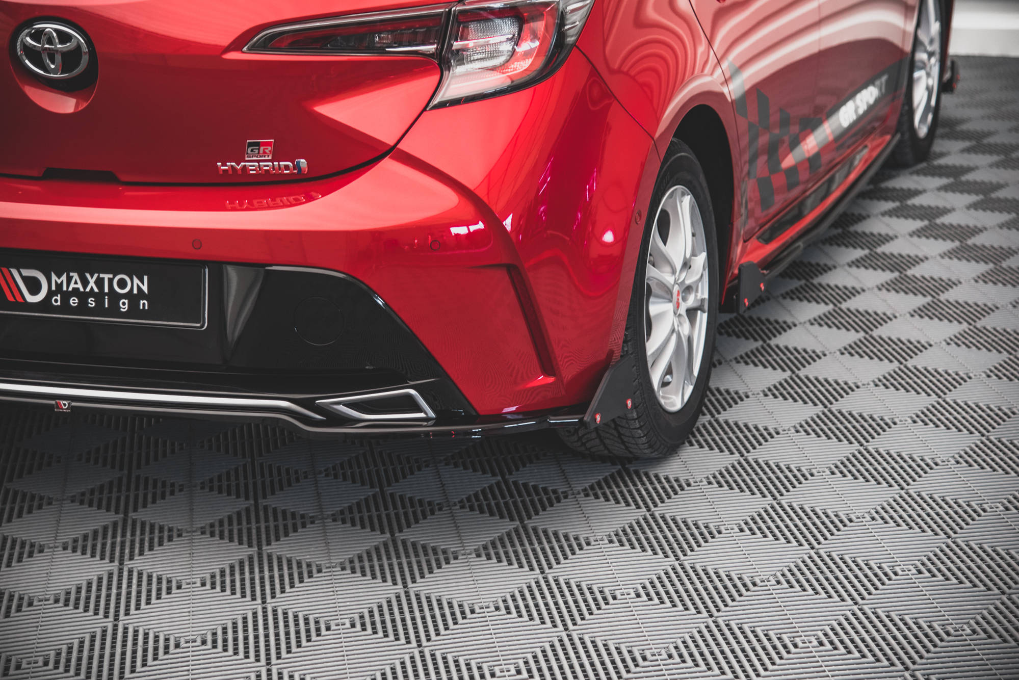 Street+ Mittlerer Diffusor Heck Ansatz + Flaps passend für Toyota Corolla GR Sport Hatchback XII