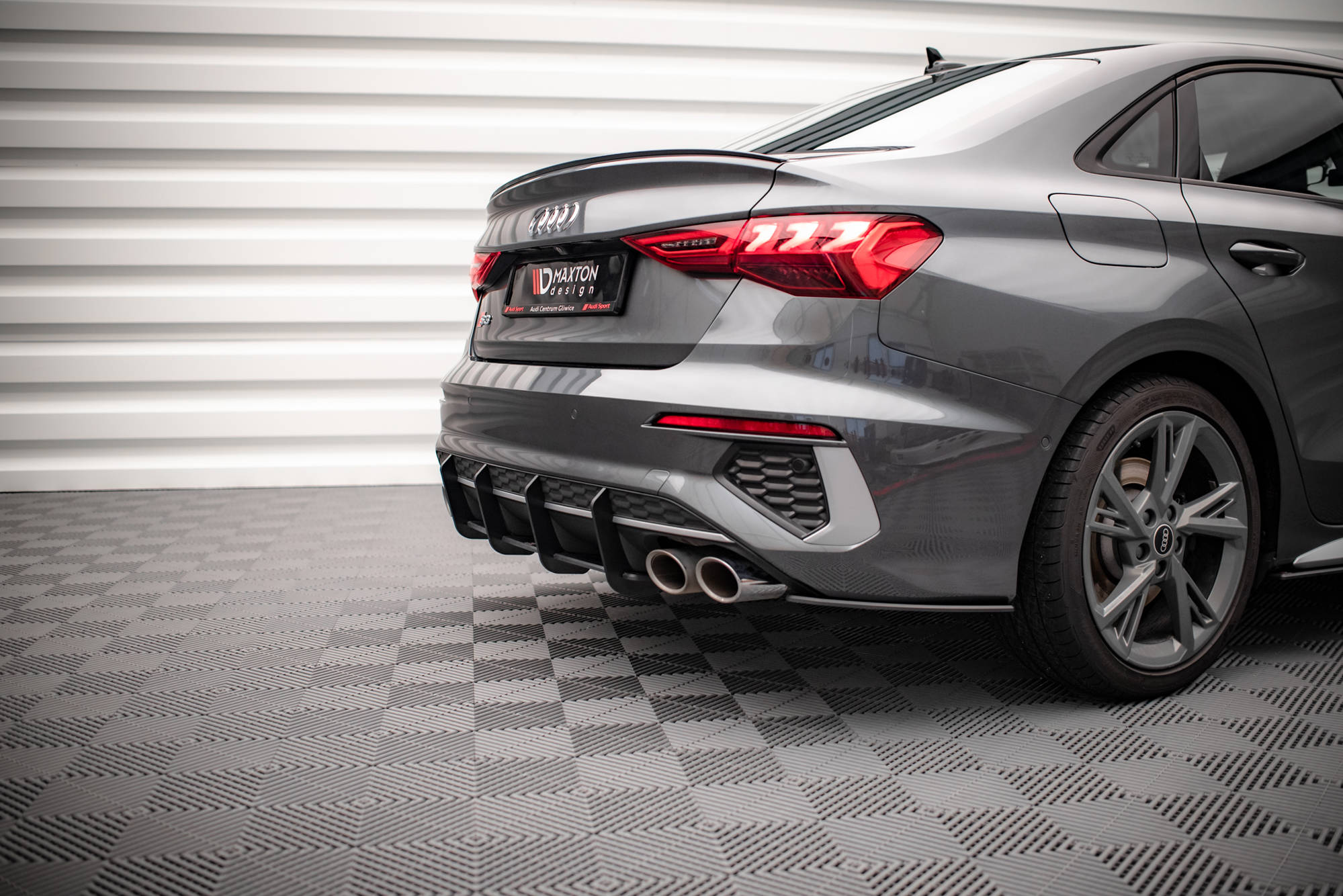Street Pro Heckschürze Heck Ansatz Diffusor passend für Audi S3 Limousine 8Y rot