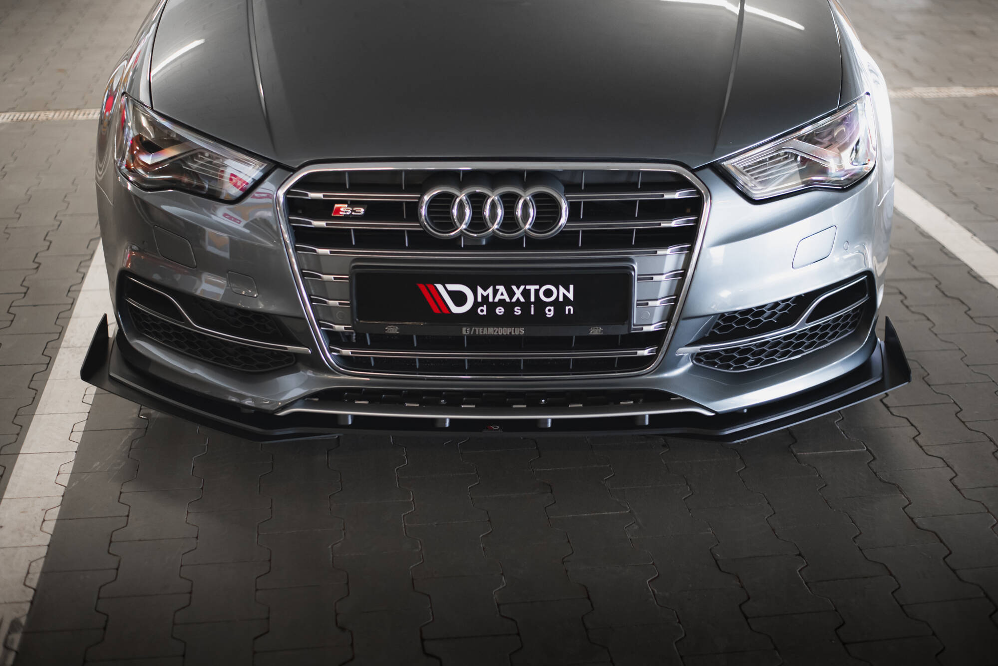 Front Stoßstange Flaps passend für Audi S3 / A3 S-Line Limousine 8V schwarz Hochglanz