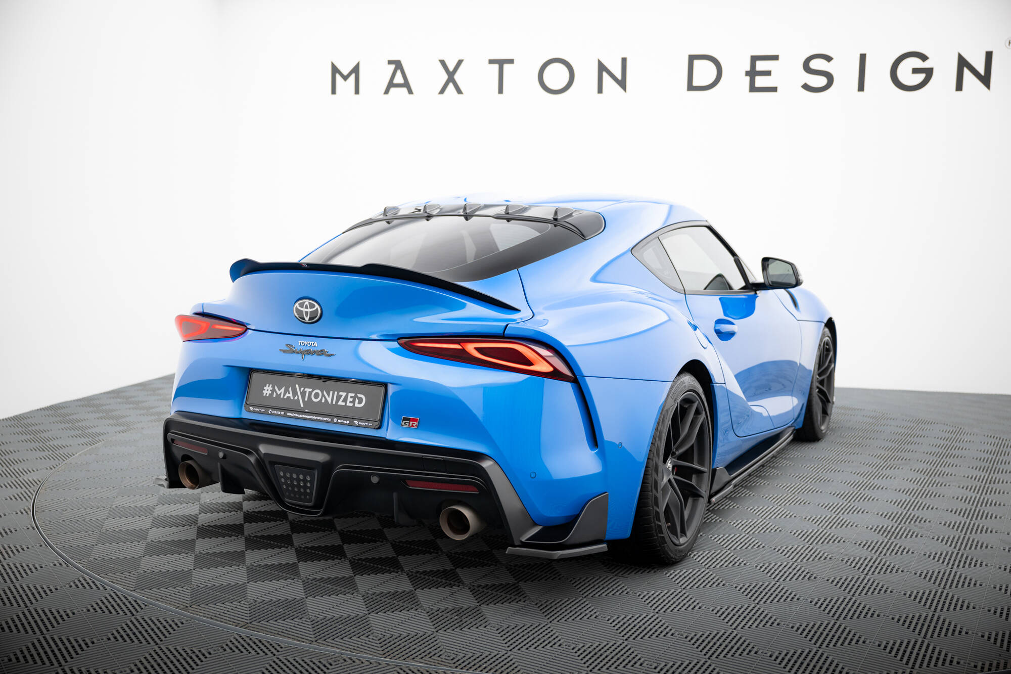 Heck Ansatz Flaps Diffusor V.2 für Toyota Supra Mk5 schwarz Hochglanz