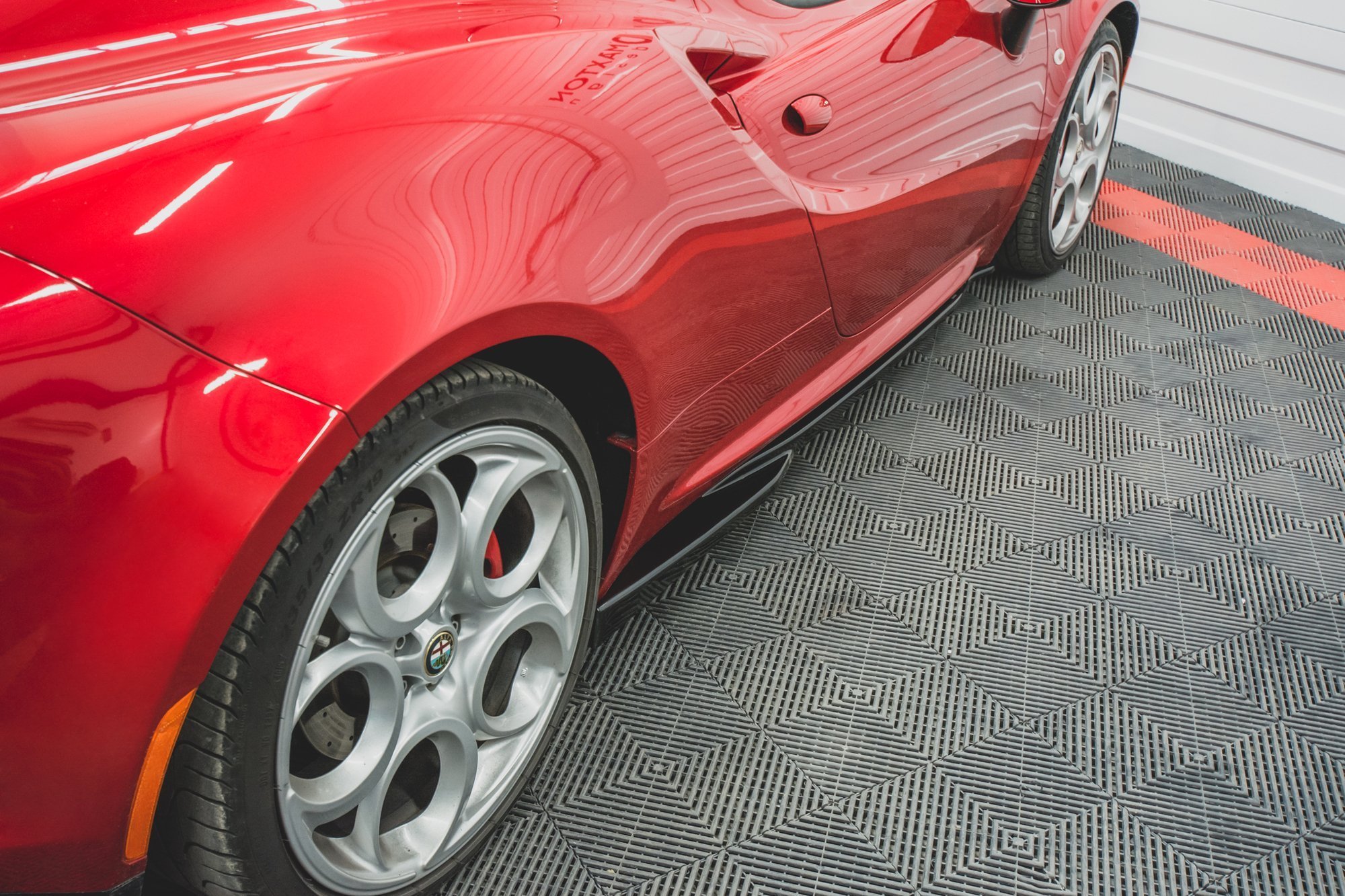 Seitenschweller Ansatz für Alfa Romeo 4C schwarz Hochglanz