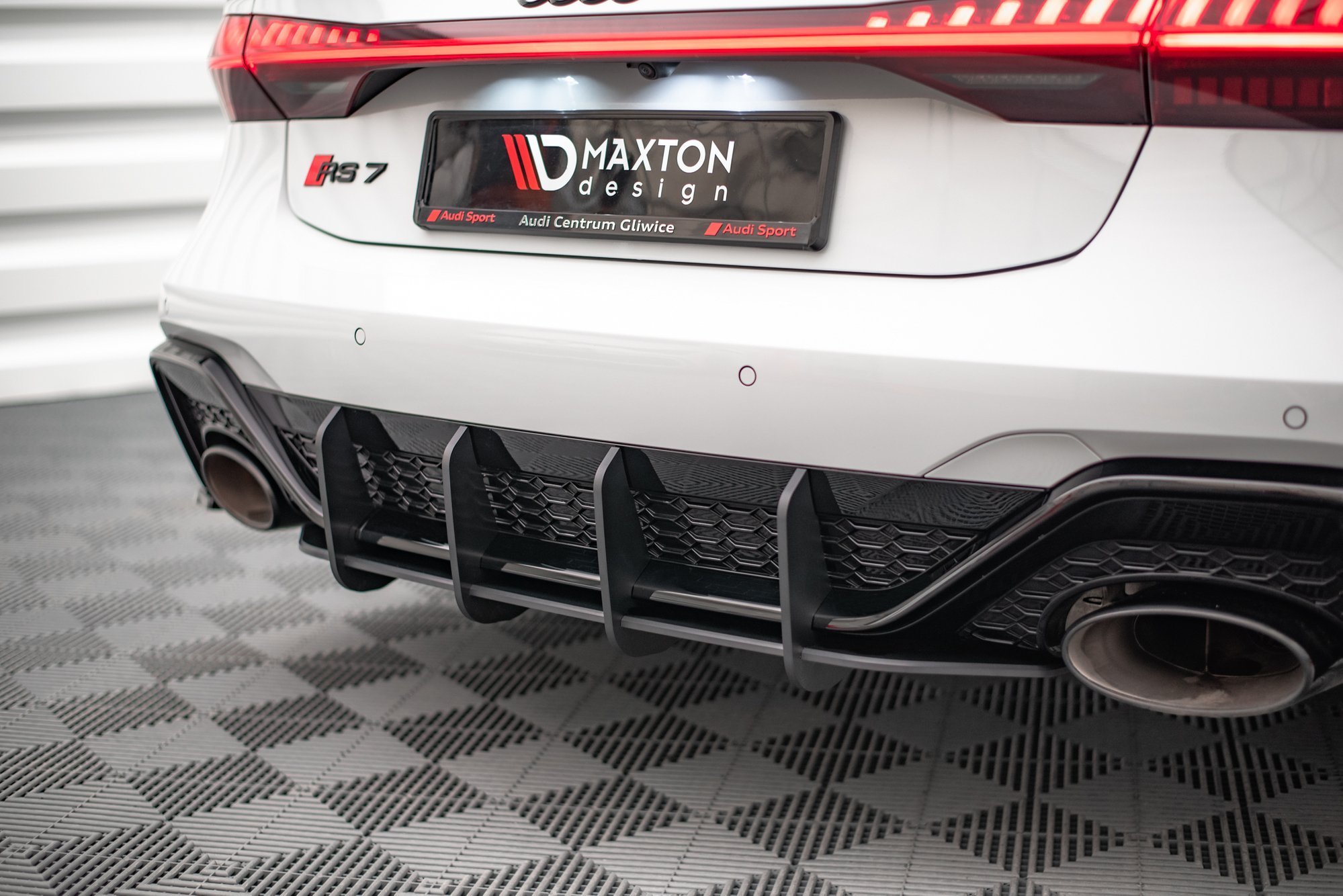 Street Pro Heckschürze Heck Ansatz Diffusor passend für Audi RS7 C8 / RS6 C8