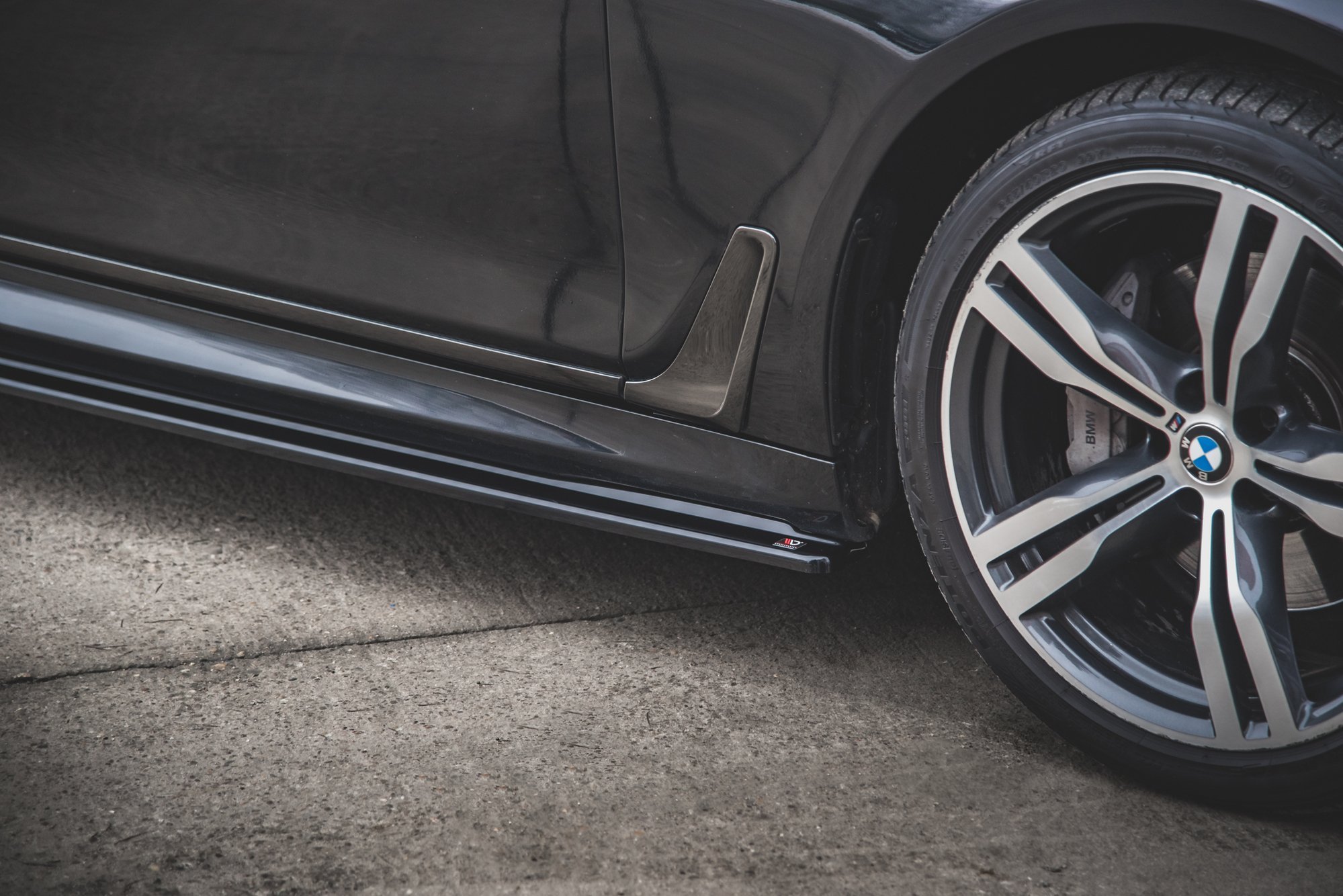 Street+ Seitenschweller Leisten passend für BMW 7 M-Paket G11 schwarz Hochglanz