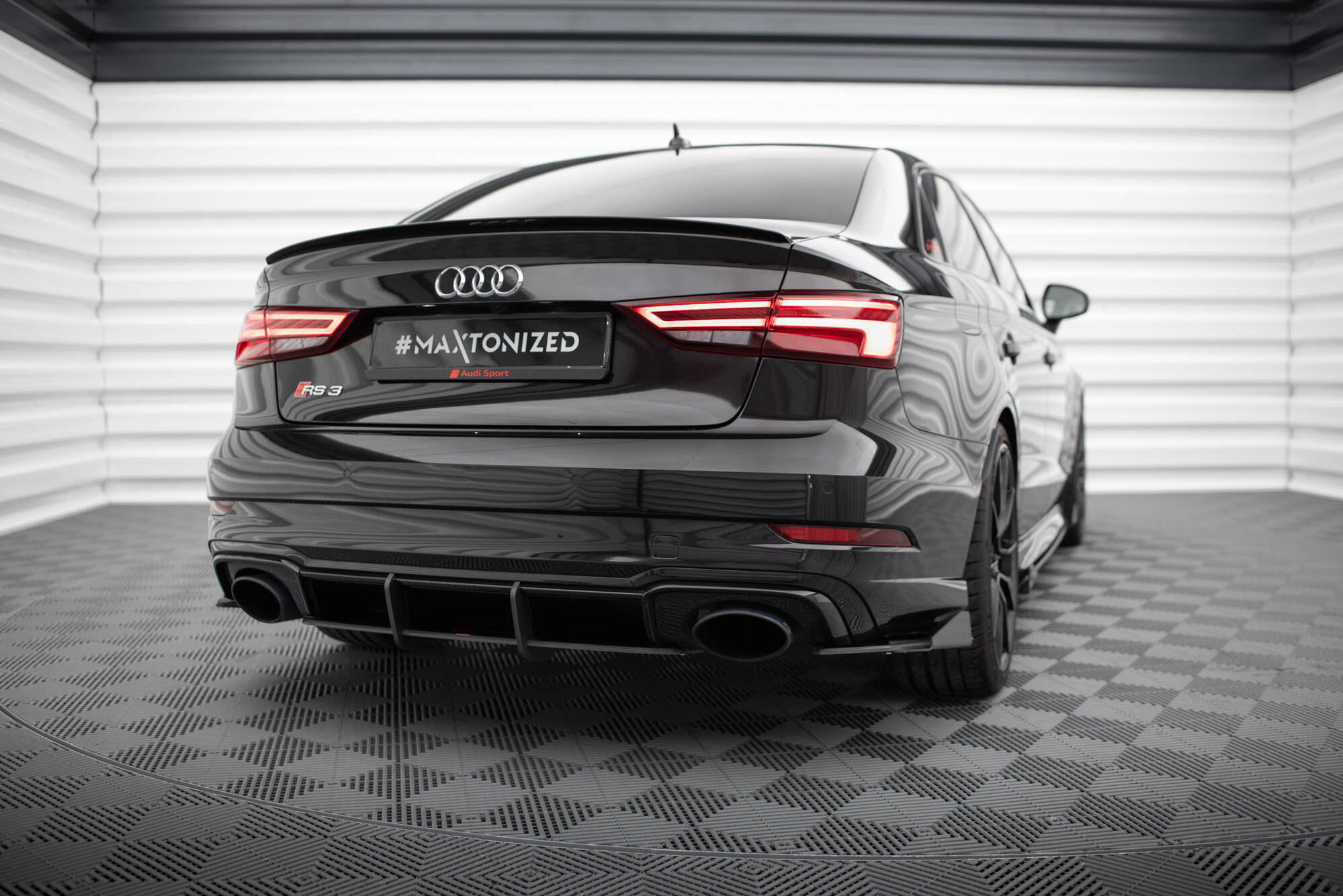 Street Pro Heckschürze Heck Ansatz Diffusor V.1 passend für Audi RS3 Limousine 8V FL