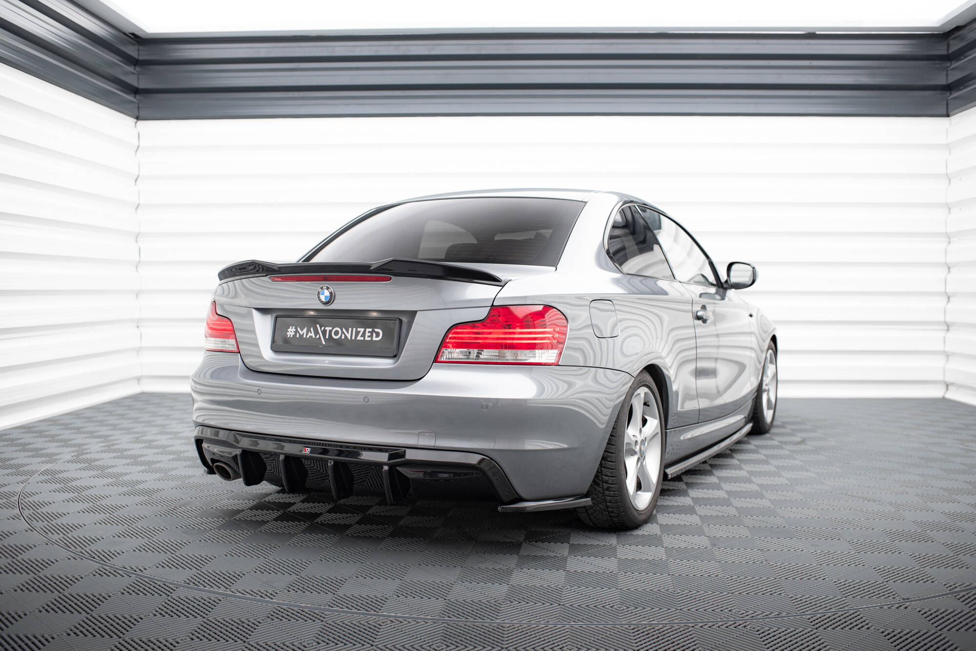 Heck Spoiler Aufsatz Abrisskante 3D passend für BMW 1er M-Paket E82 schwarz Hochglanz
