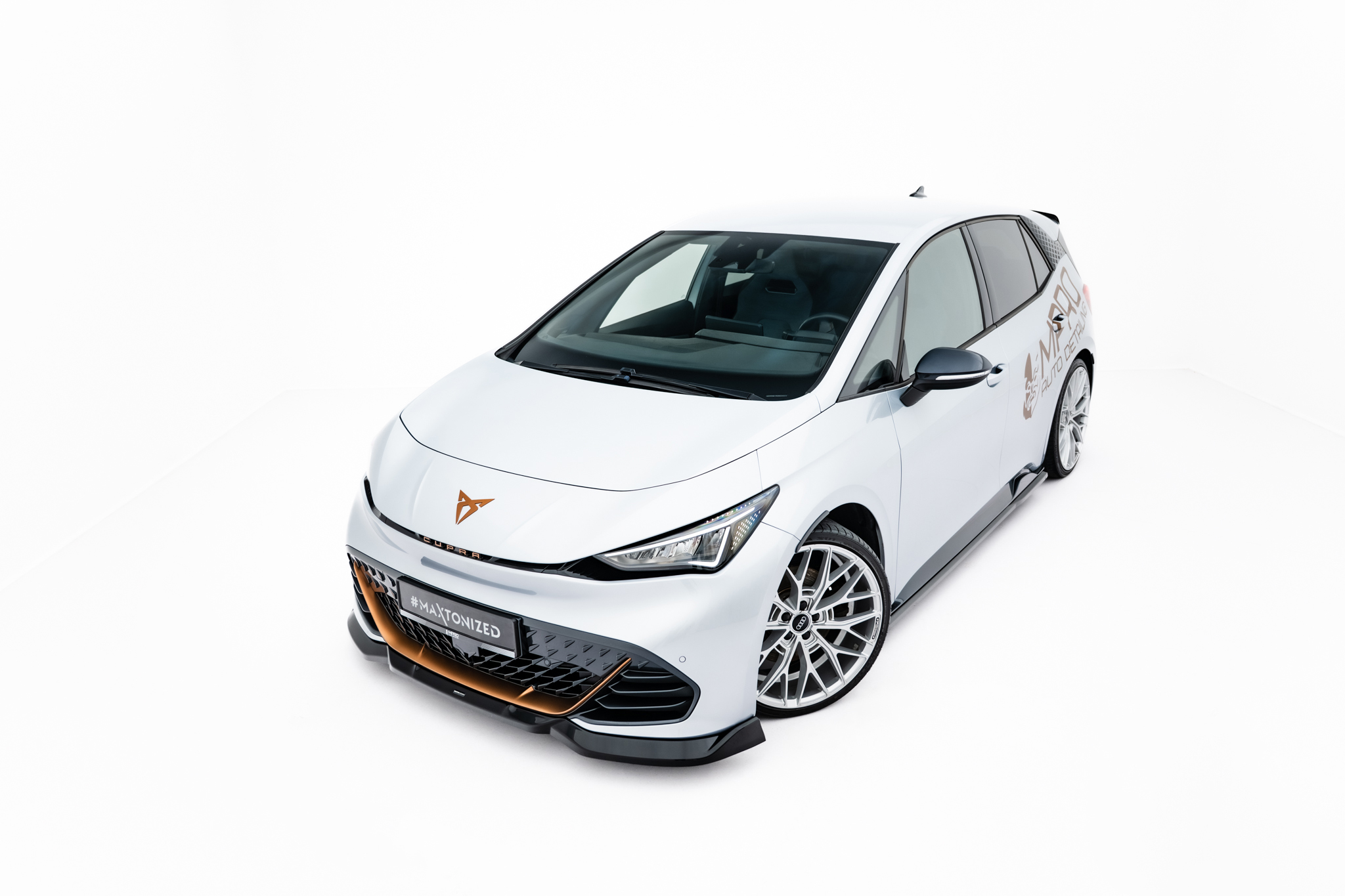 Frontlippe V.2 passend für CUPRA Born Mk1 schwarz Hochglanz