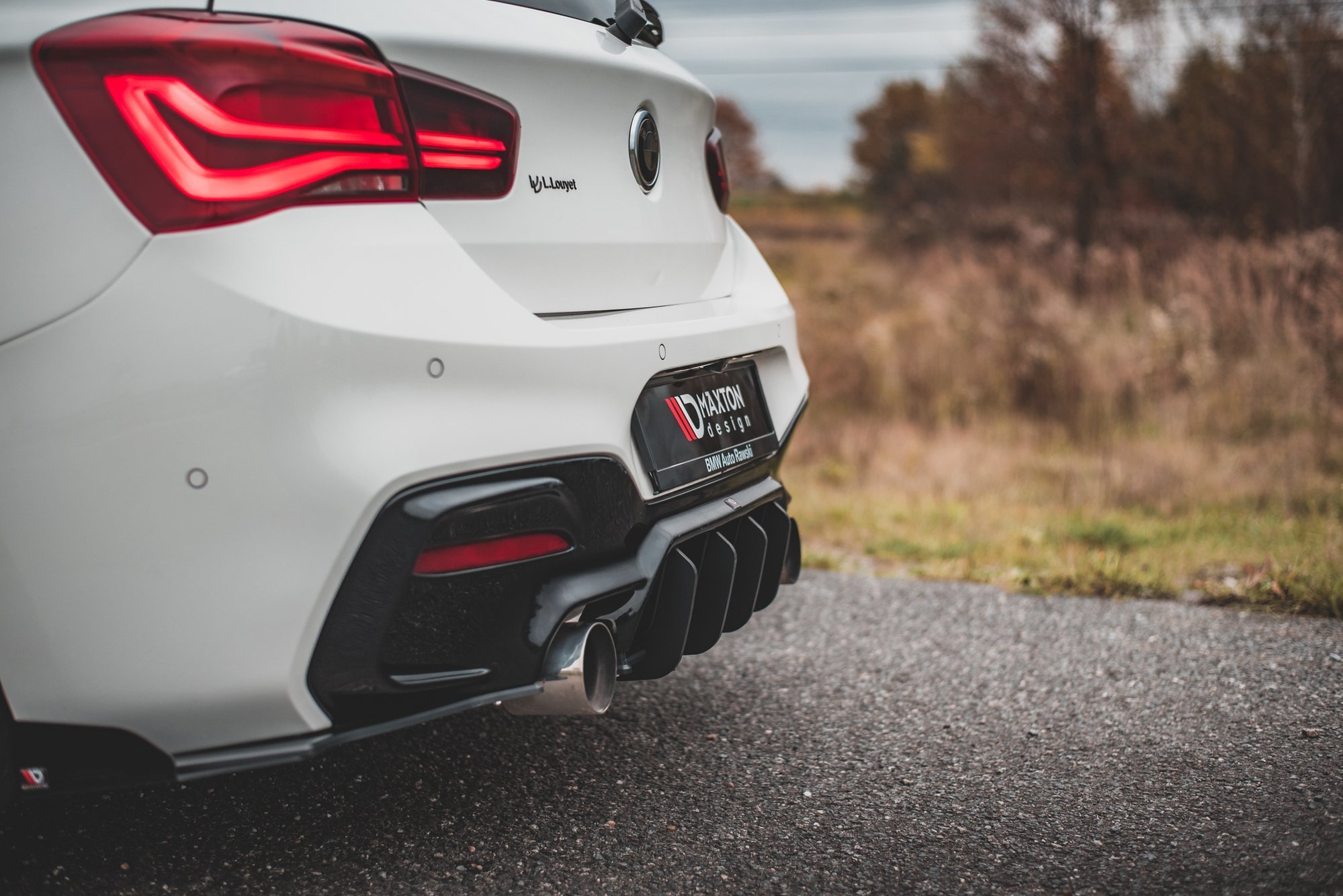 Street Pro Heckschürze Heck Ansatz Diffusor V.4 passend für BMW M140i schwarz-rot