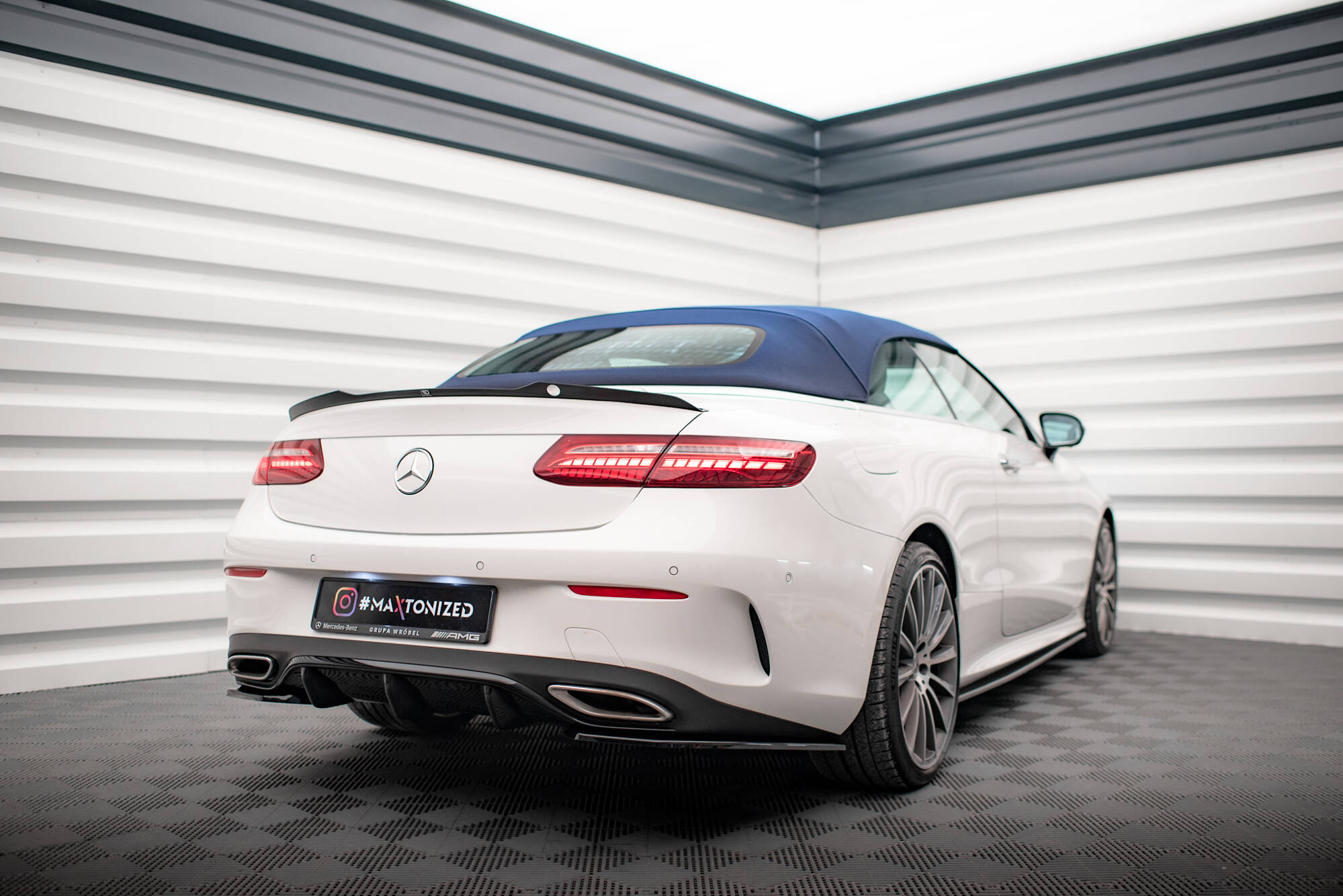 Heck Ansatz Flaps Diffusor für Mercedes-Benz E-Klasse W213 Coupe C238 / Cabriolet A238 AMG-Line schwarz Hochglanz