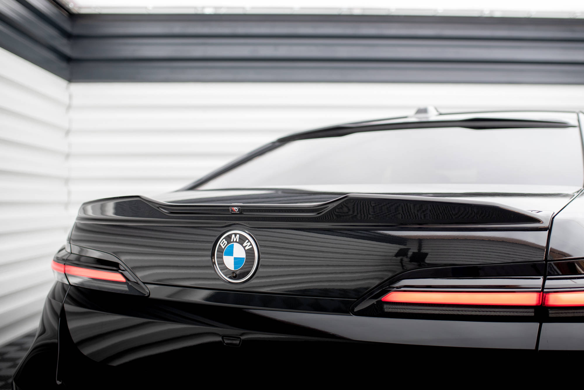 Heck Spoiler Aufsatz Abrisskante 3D passend für BMW 7 G70 schwarz Hochglanz