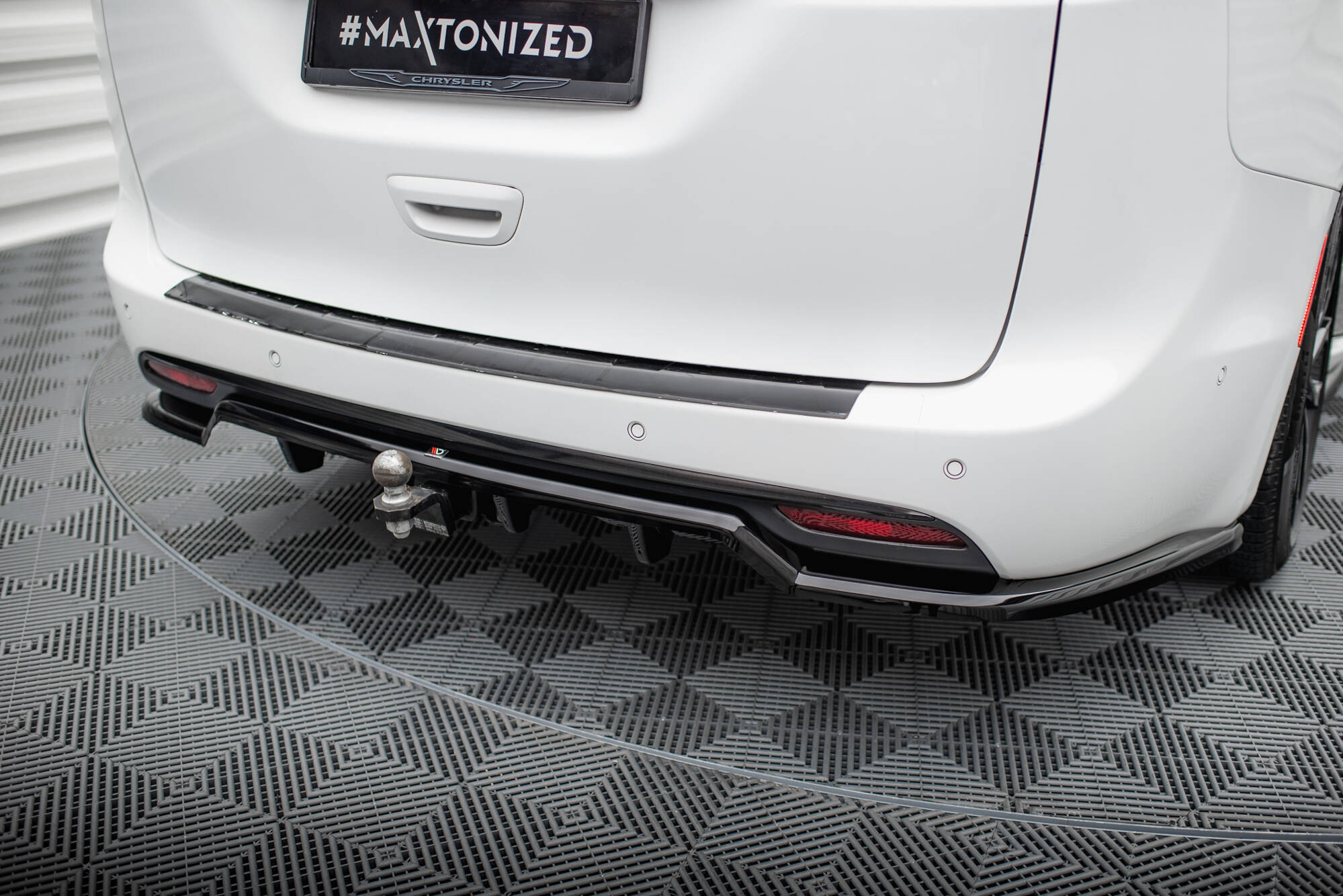 Diffusor Heckansatz passend für Chrysler Pacifica Mk2 FL schwarz Hochglanz