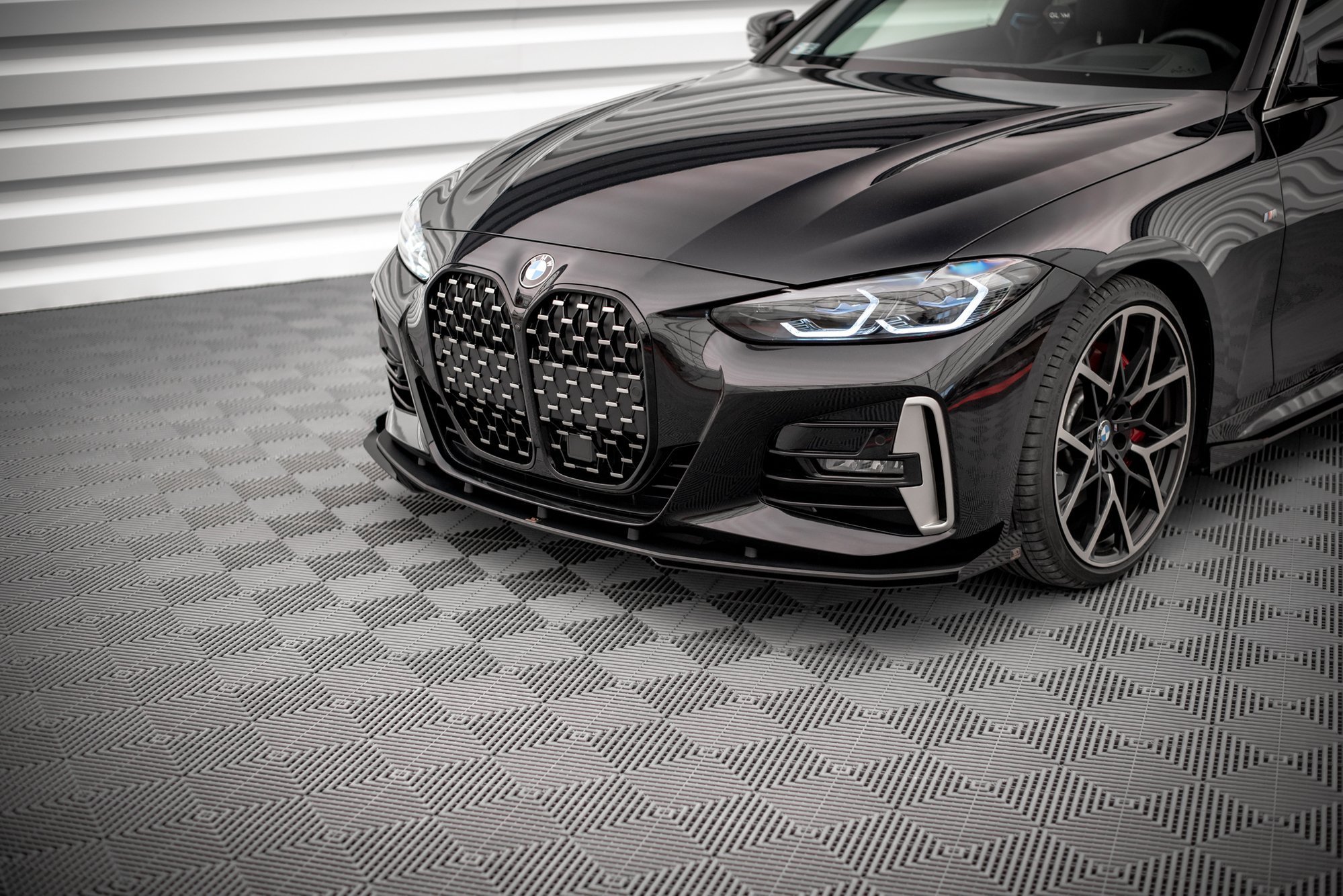 Street Pro Spoilerlippe Front Ansatz + Flaps passend für BMW 4er M-Paket / M440i G22 / G23 / G22 FL / G23 FL schwarz Hochglanz