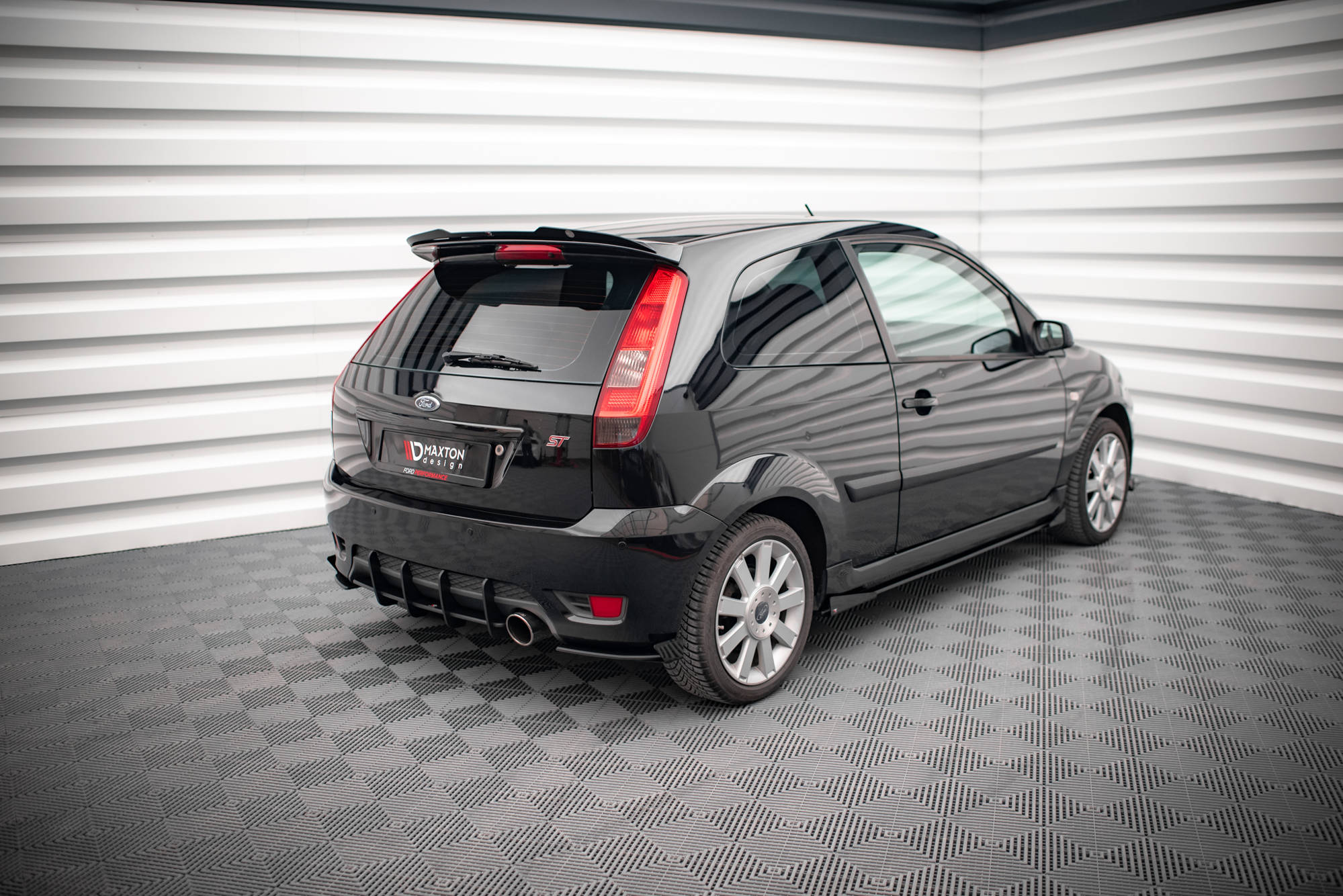 Street Pro Heck Ansatz Flaps passend für Ford Fiesta ST Mk6 schwarz Hochglanz