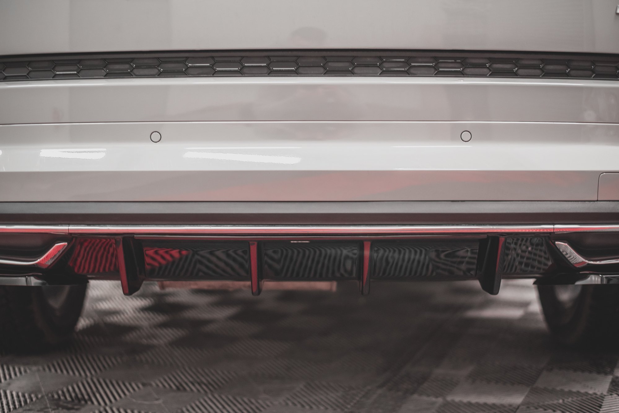 Diffusor Heck Ansatz für Skoda Kodiaq Sportline Mk1 / Mk1 Facelift schwarz Hochglanz
