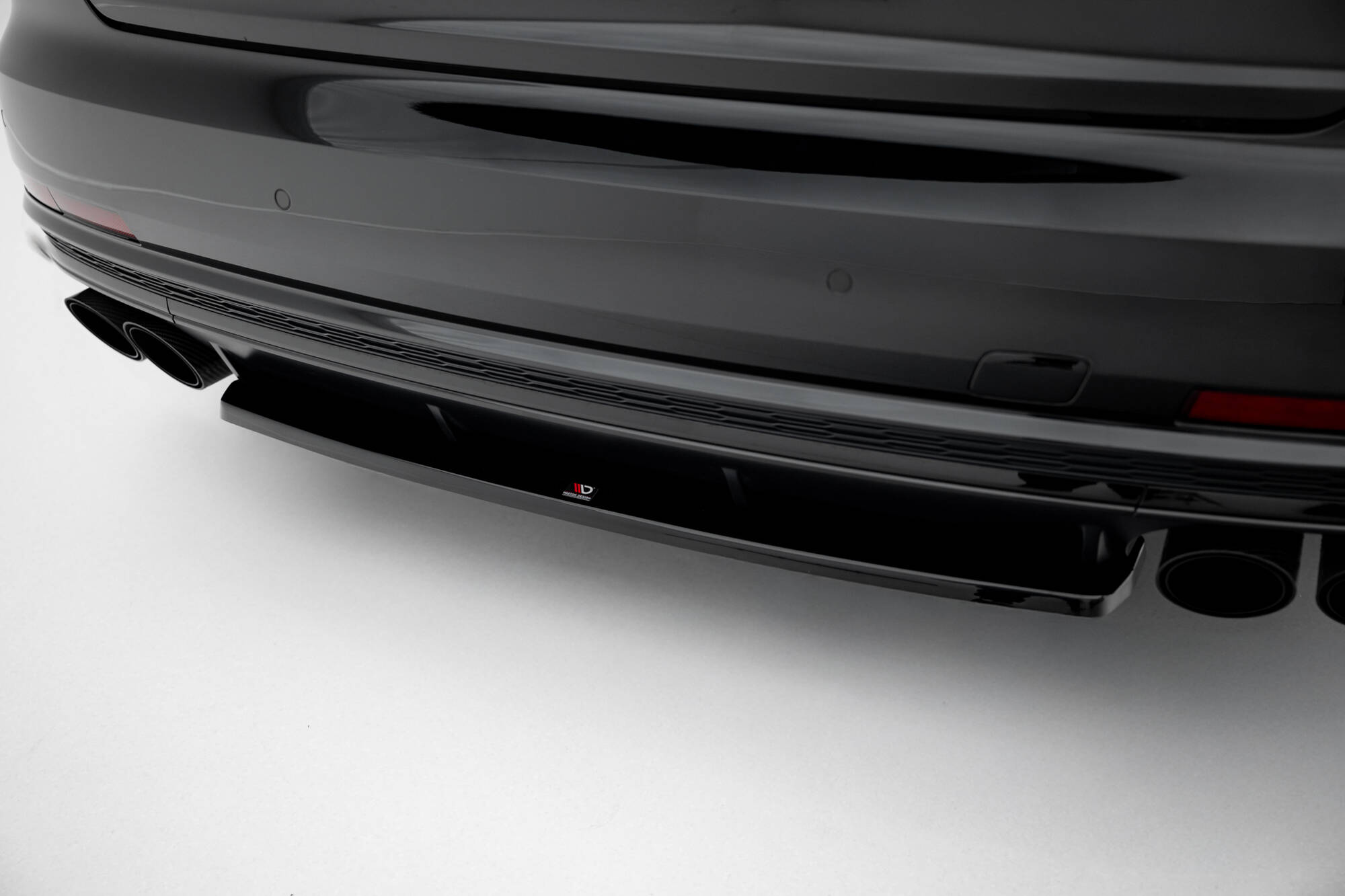 Street+ Mittlerer Diffusor Heck Ansatz passend für Audi S8 D5 schwarz Hochglanz