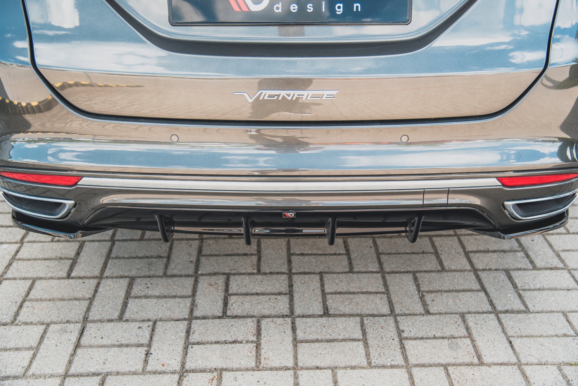 Diffusor Heck Ansatz für Ford Mondeo Vignale Mk5 Facelift schwarz Hochglanz