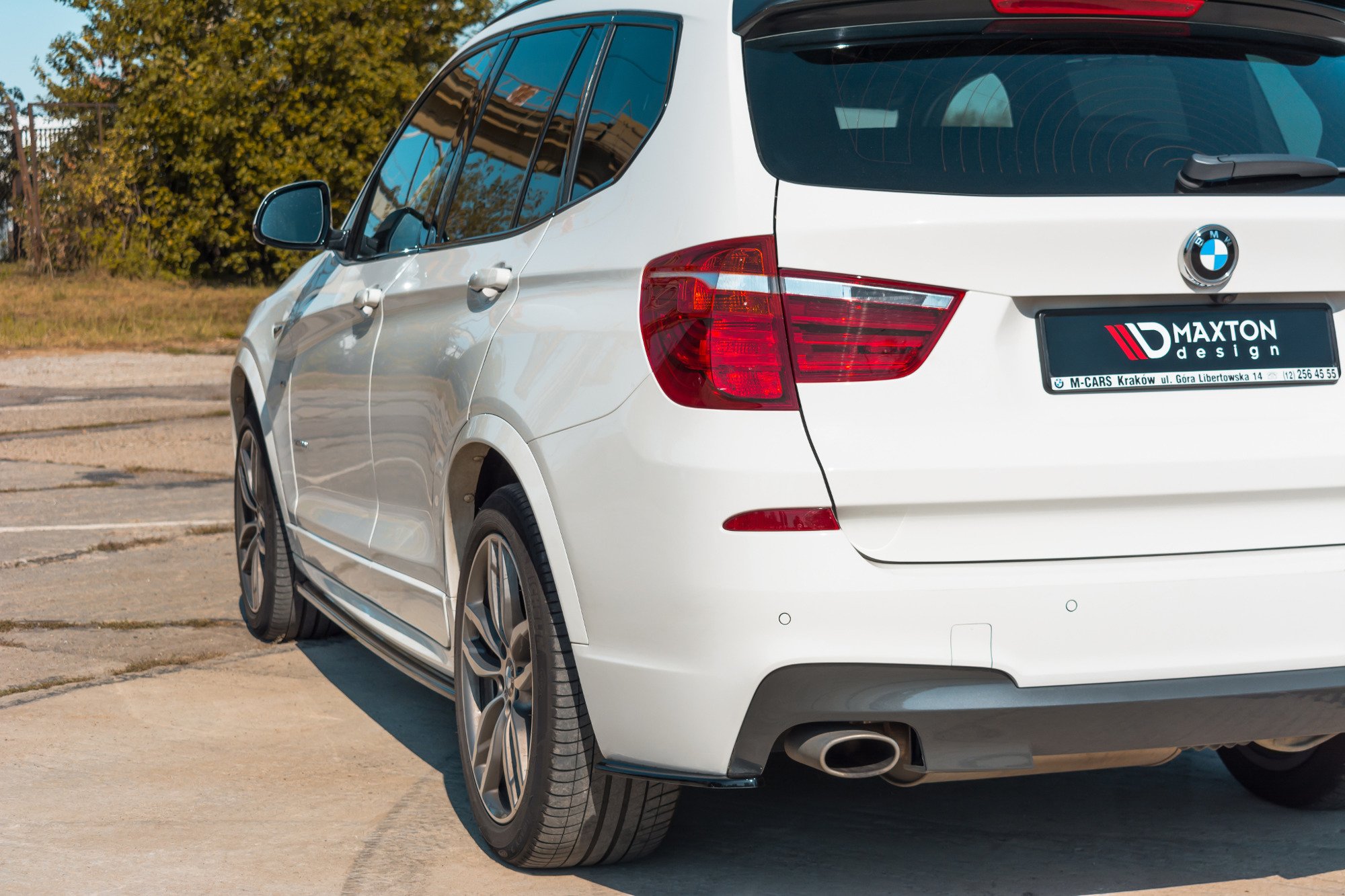 Heck Ansatz Flaps Diffusor für BMW X3 F25 M-Paket Facelift Carbon Look