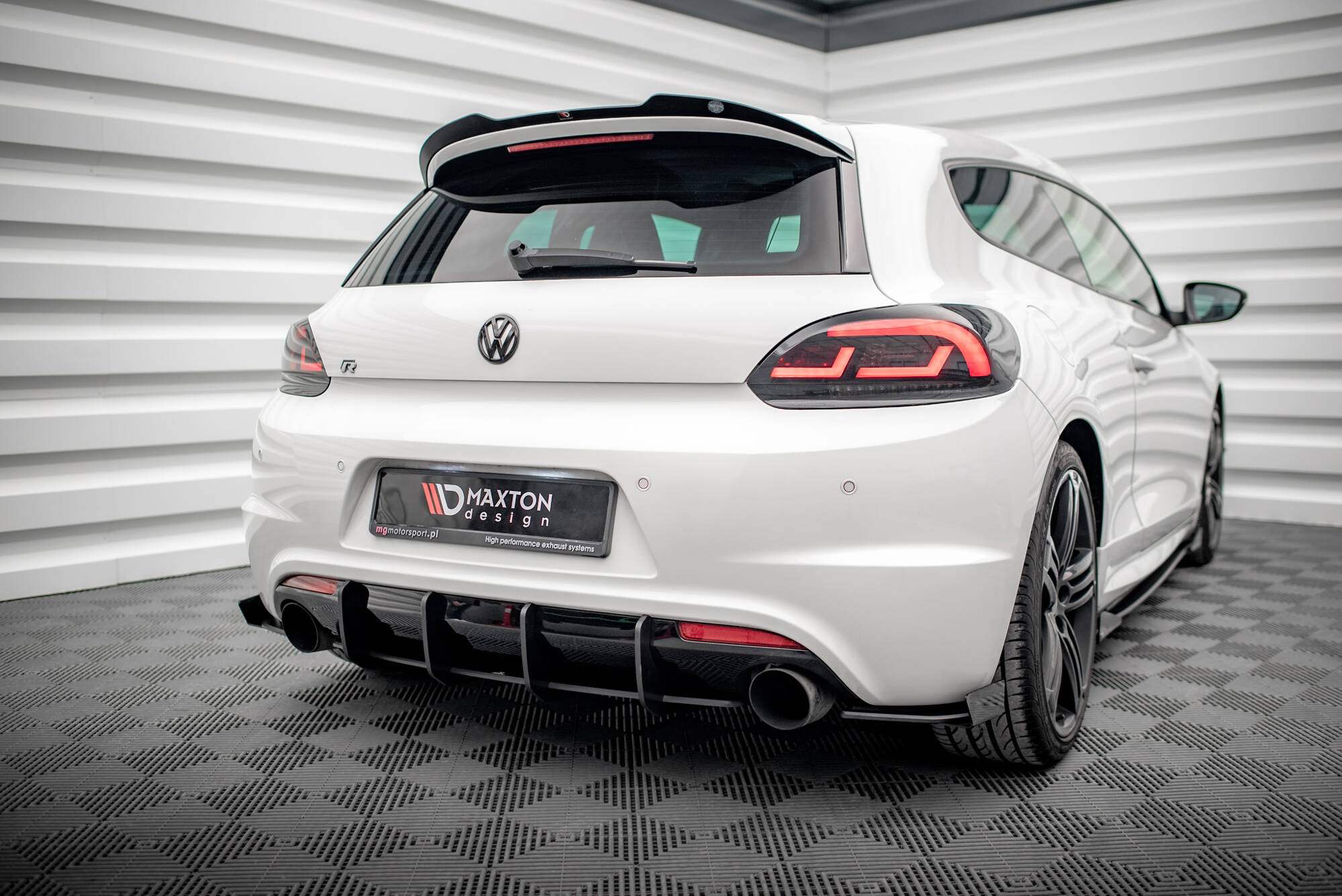 Street Pro Heck Ansatz Flaps passend für VW Scirocco R Mk3 rot+ Hochglanz Flaps