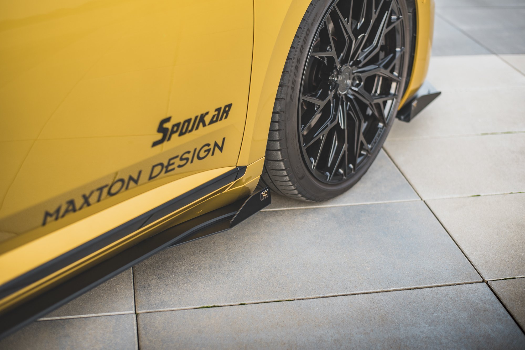 Street Pro Seitenschweller Leisten + Flaps passend für VW Arteon R-Line Limousine / Shooting Brake Mk1 schwarz Hochglanz