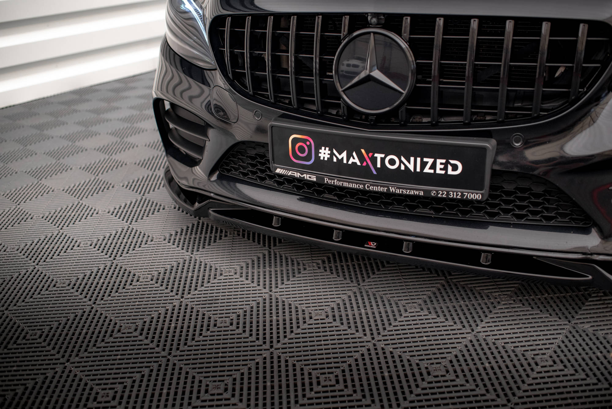 Street+ Spoilerlippe Front Ansatz V.2 passend für Mercedes C AMG Line Limousine / Coupe / Kombi W205 / C205 / S205 FL schwarz Hochglanz