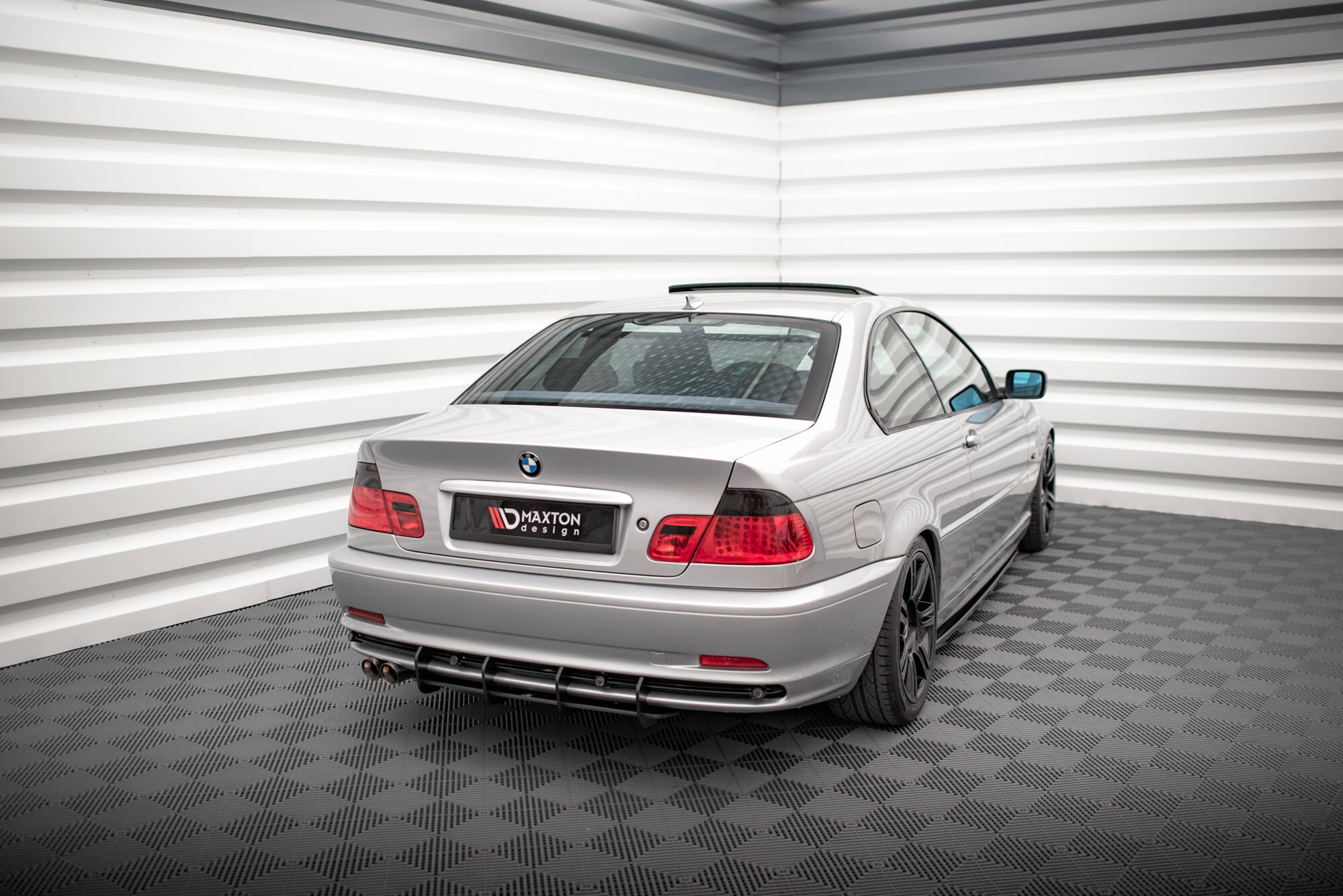 Street Pro Heckschürze Heck Ansatz Diffusor passend für BMW 3er Coupe E46 schwarz-rot