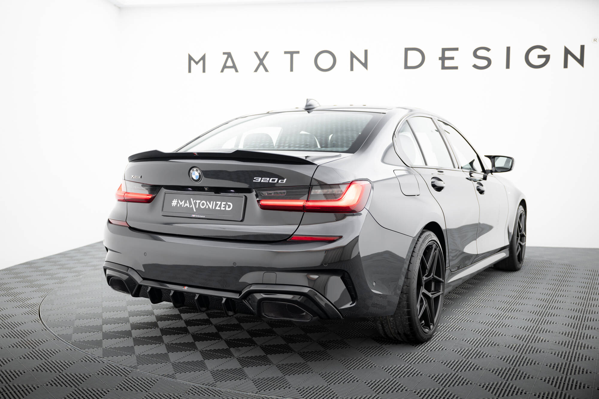 Street+ Heck Ansatz Diffusor passend für BMW M340i G20 / G21 schwarz Hochglanz