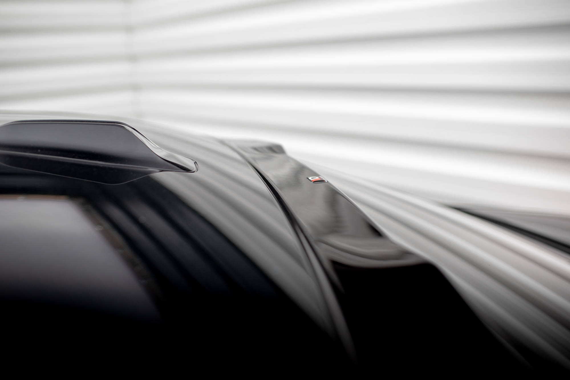 Heckscheiben Spoiler passend für BMW 7 G70 schwarz Hochglanz