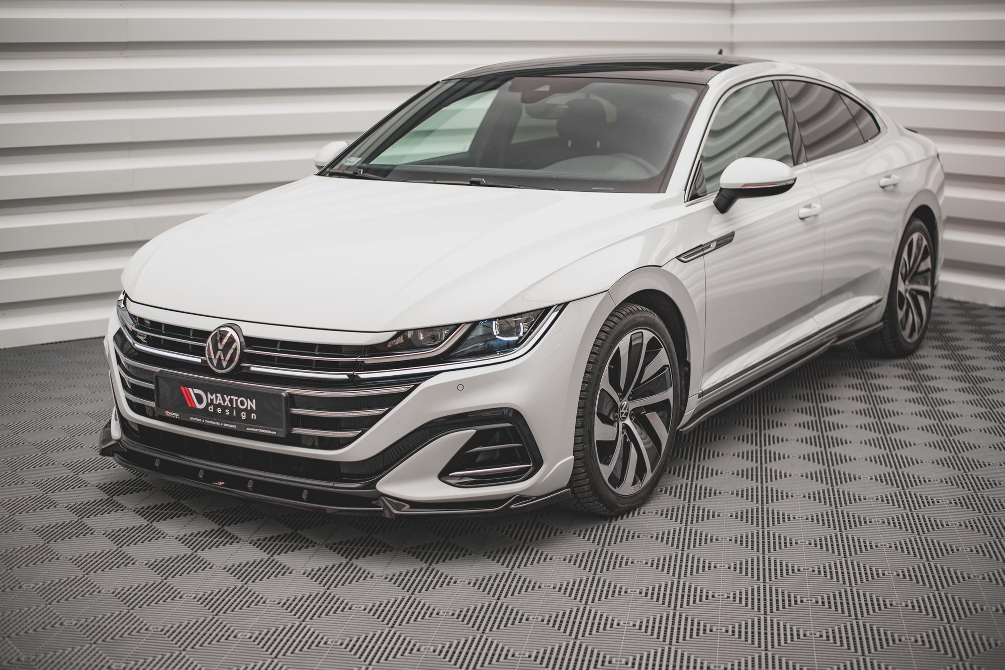 Street+ Spoilerlippe Front Ansatz V.1 passend für VW Arteon R-Line Limousine / Shooting Brake Mk1 FL schwarz Hochglanz