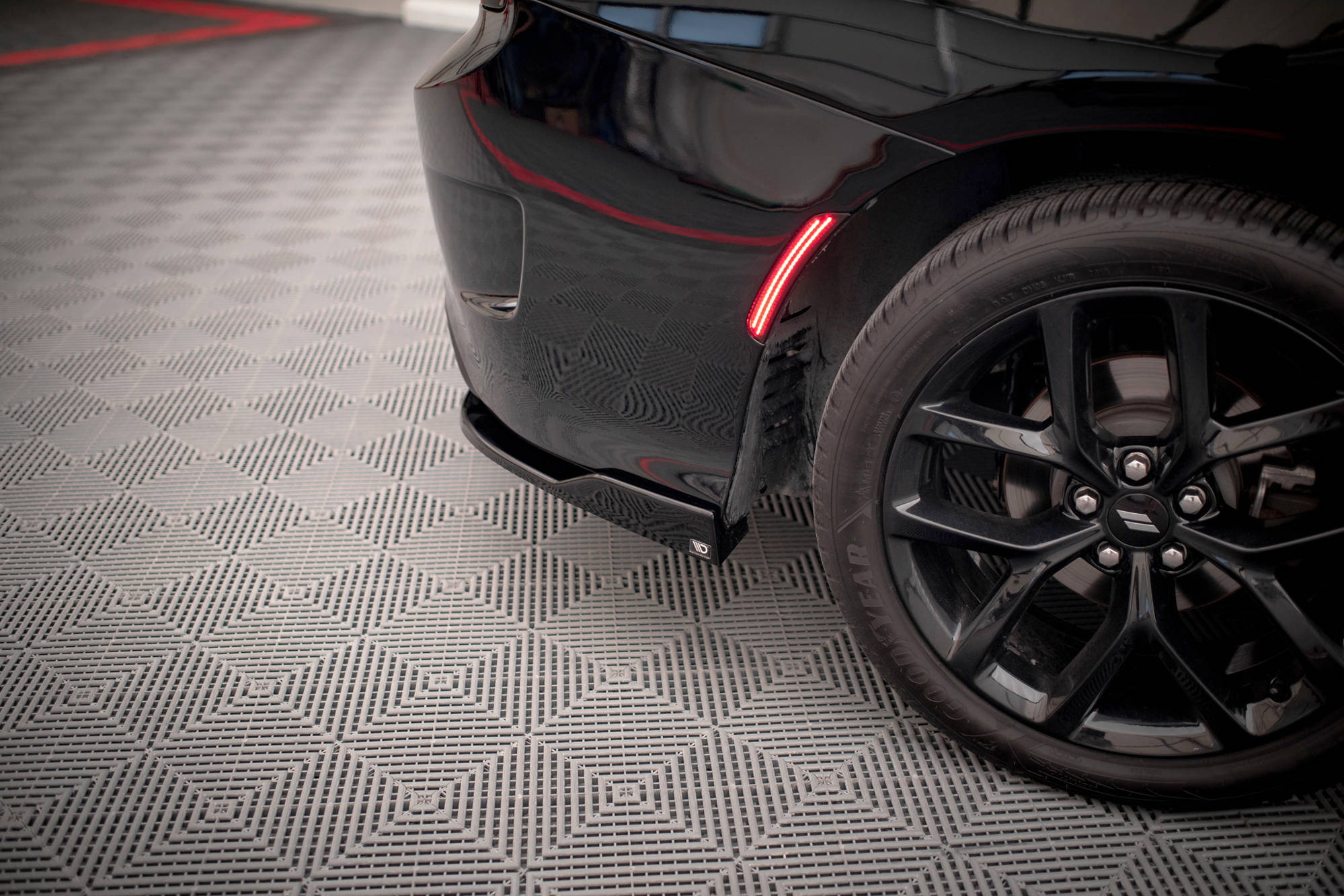 Street+ Heck Ansatz Flaps passend für Dodge Charger SRT Mk7 FL schwarz Hochglanz