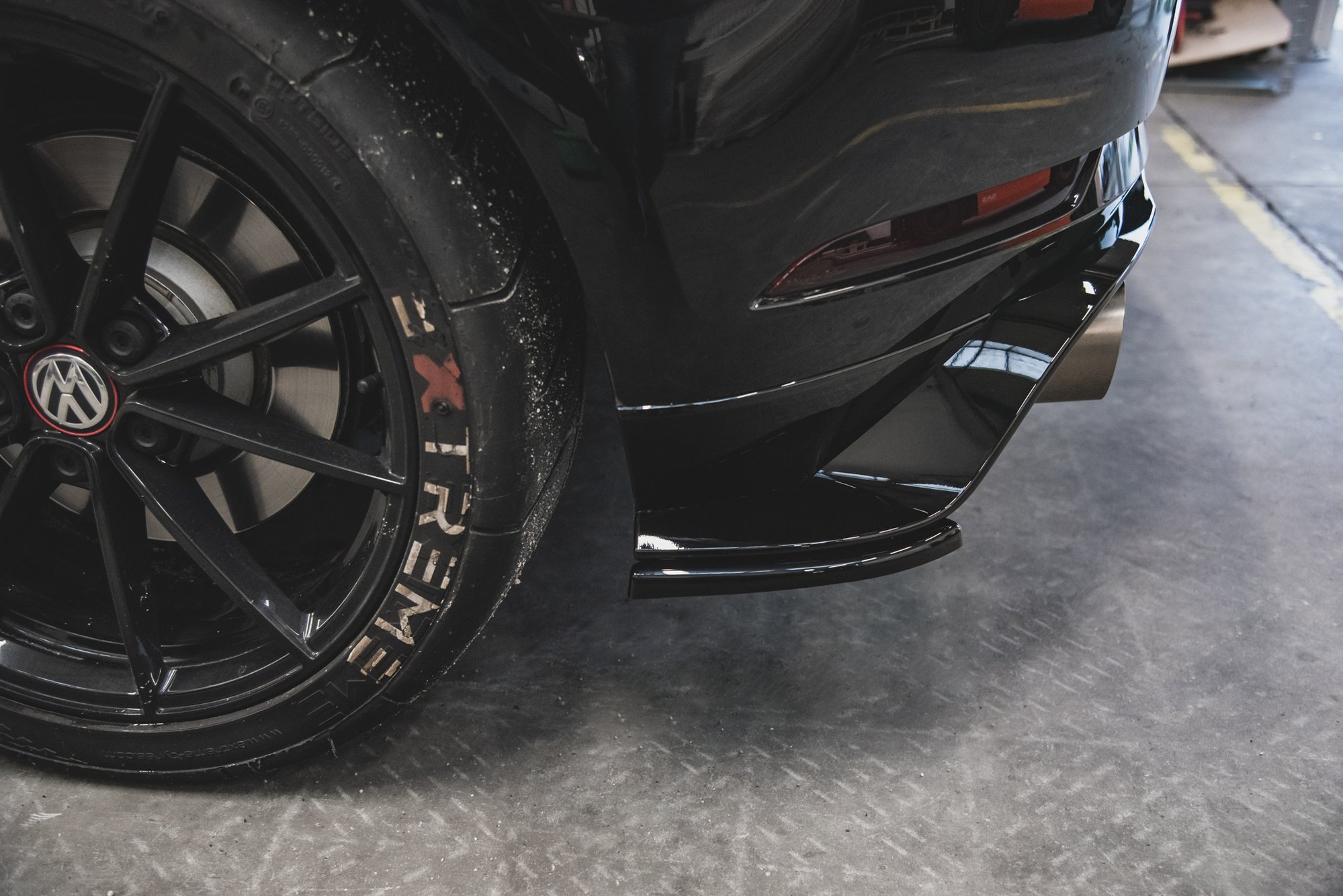 Heck Ansatz Flaps Diffusor für VW Golf 7 GTI TCR schwarz Hochglanz